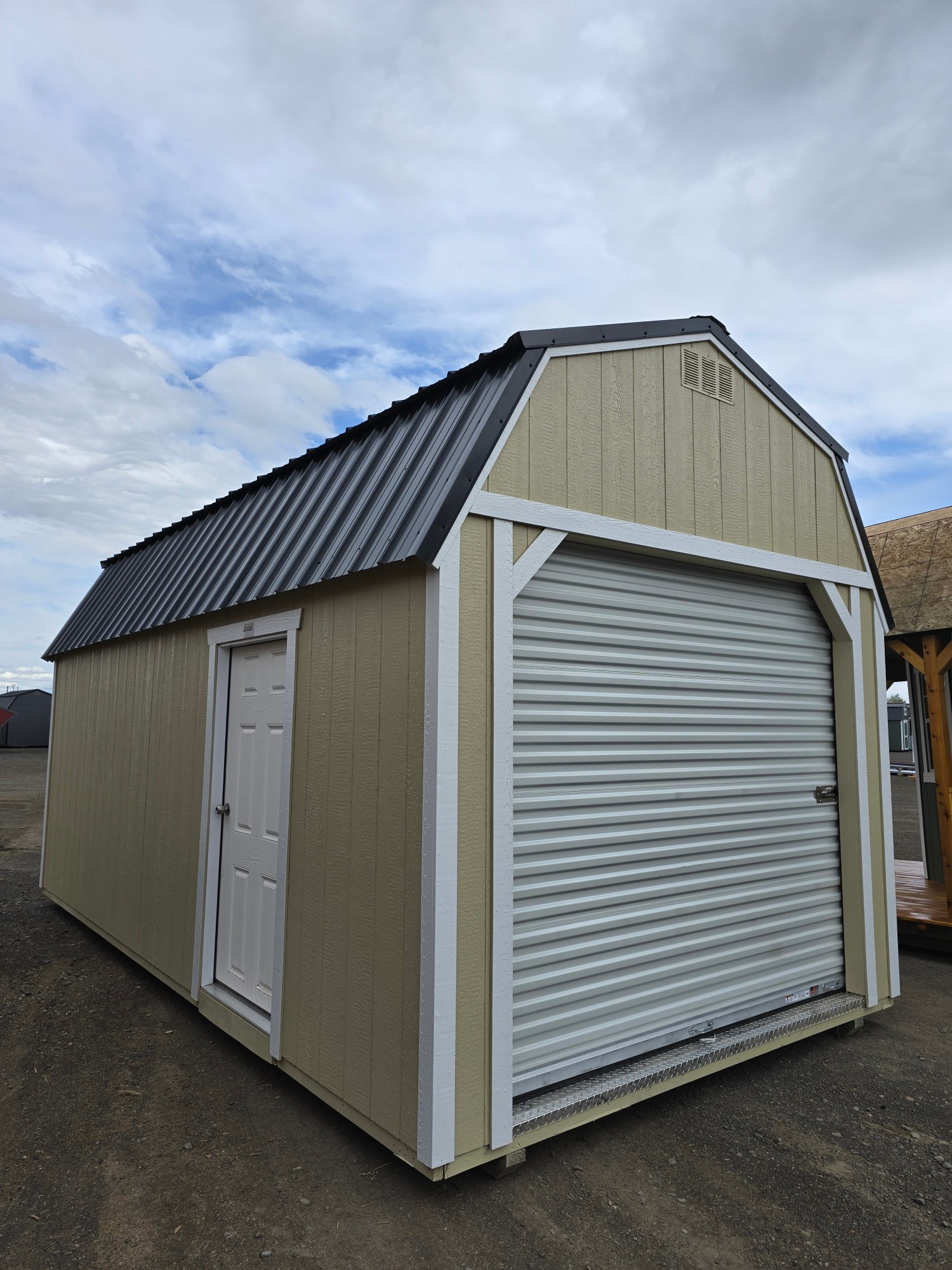 Lofted Barn 8' Garage - 10x20