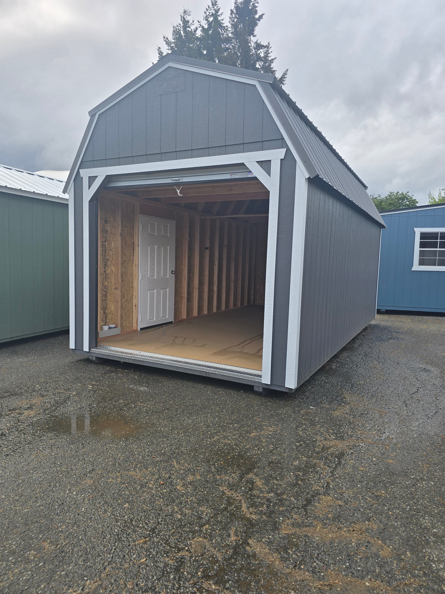 Lofted Barn 8' Garage - 10x20