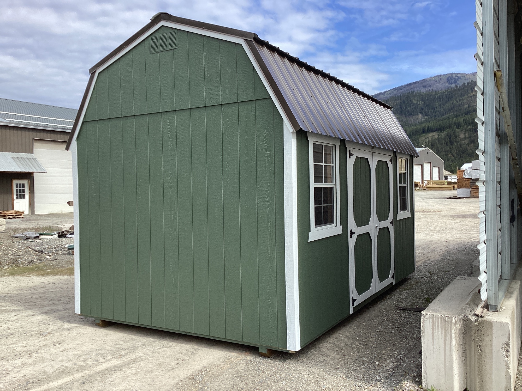 Lofted Barn - 10x16