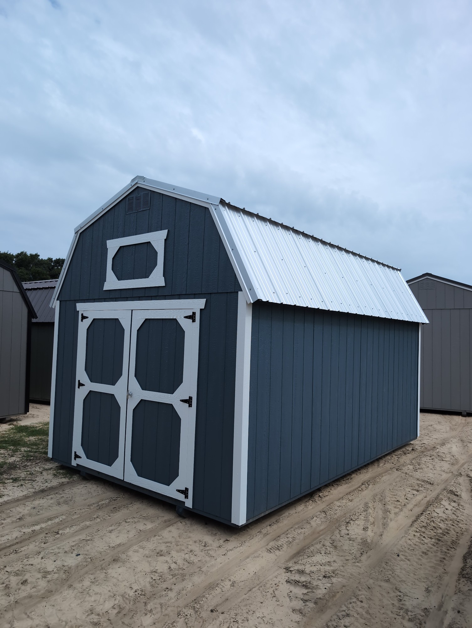 Lofted Barn - 10x16