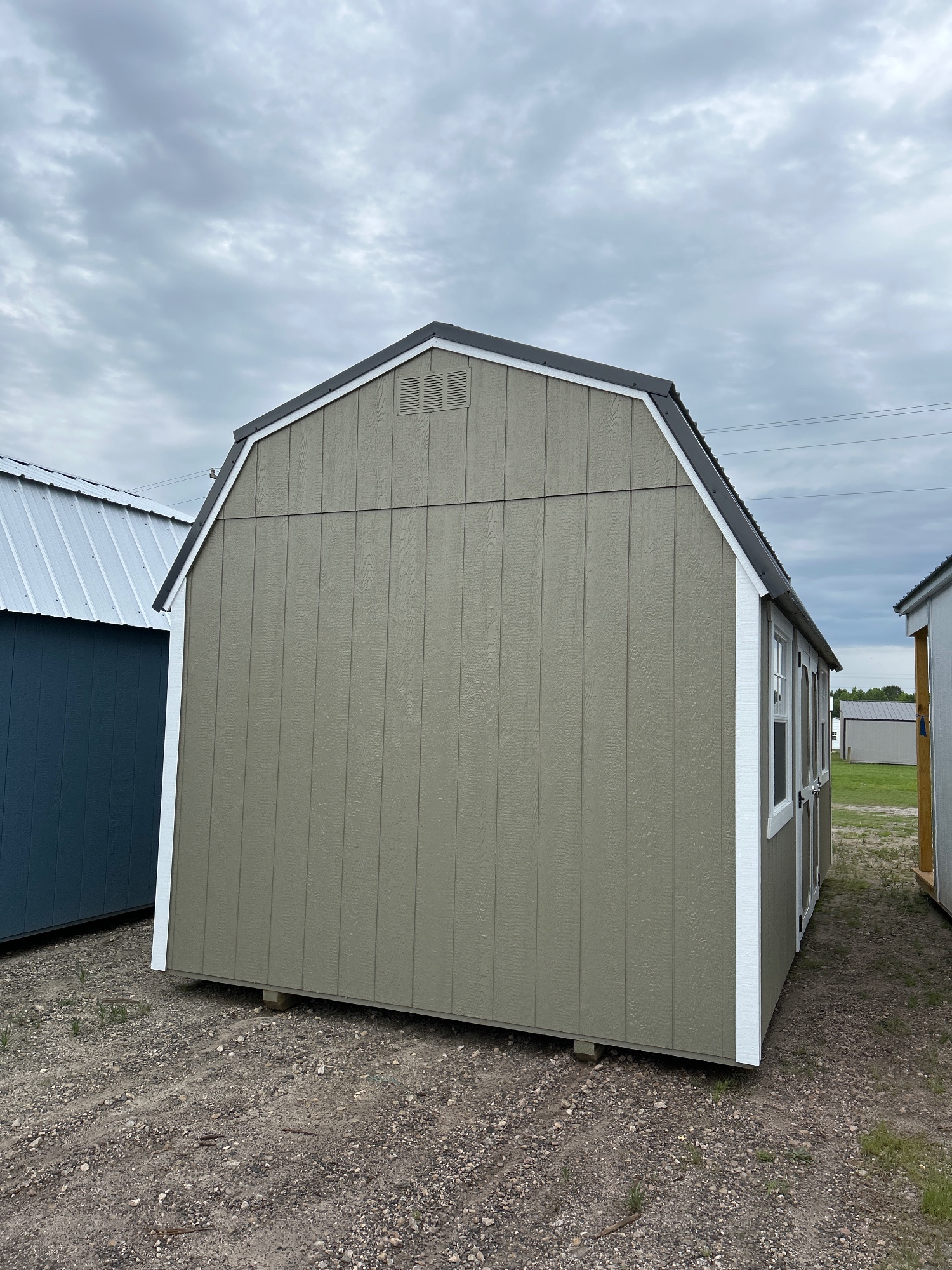 Lofted Barn - 10x20