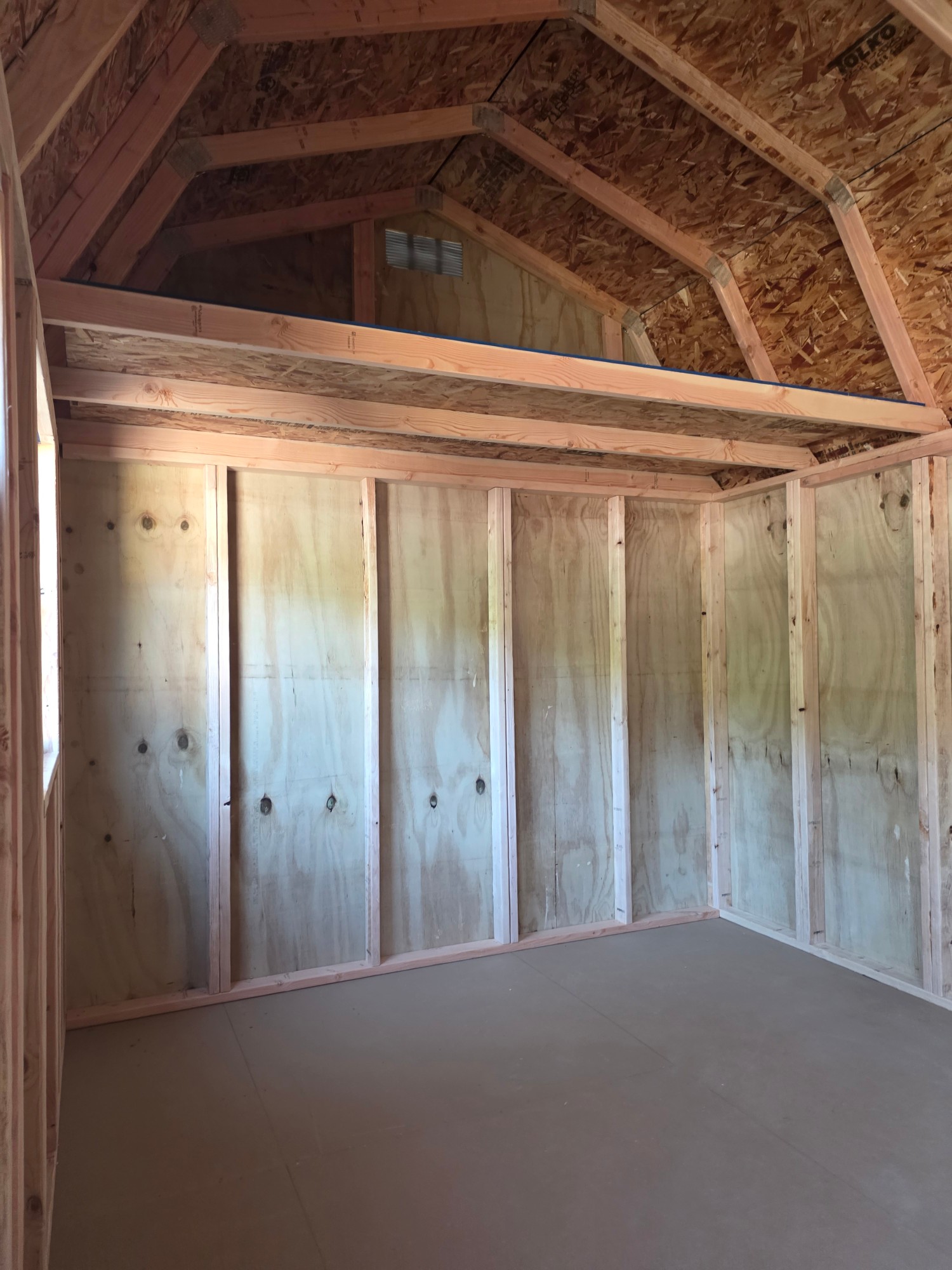 10x20 Lofted Barn photo 4