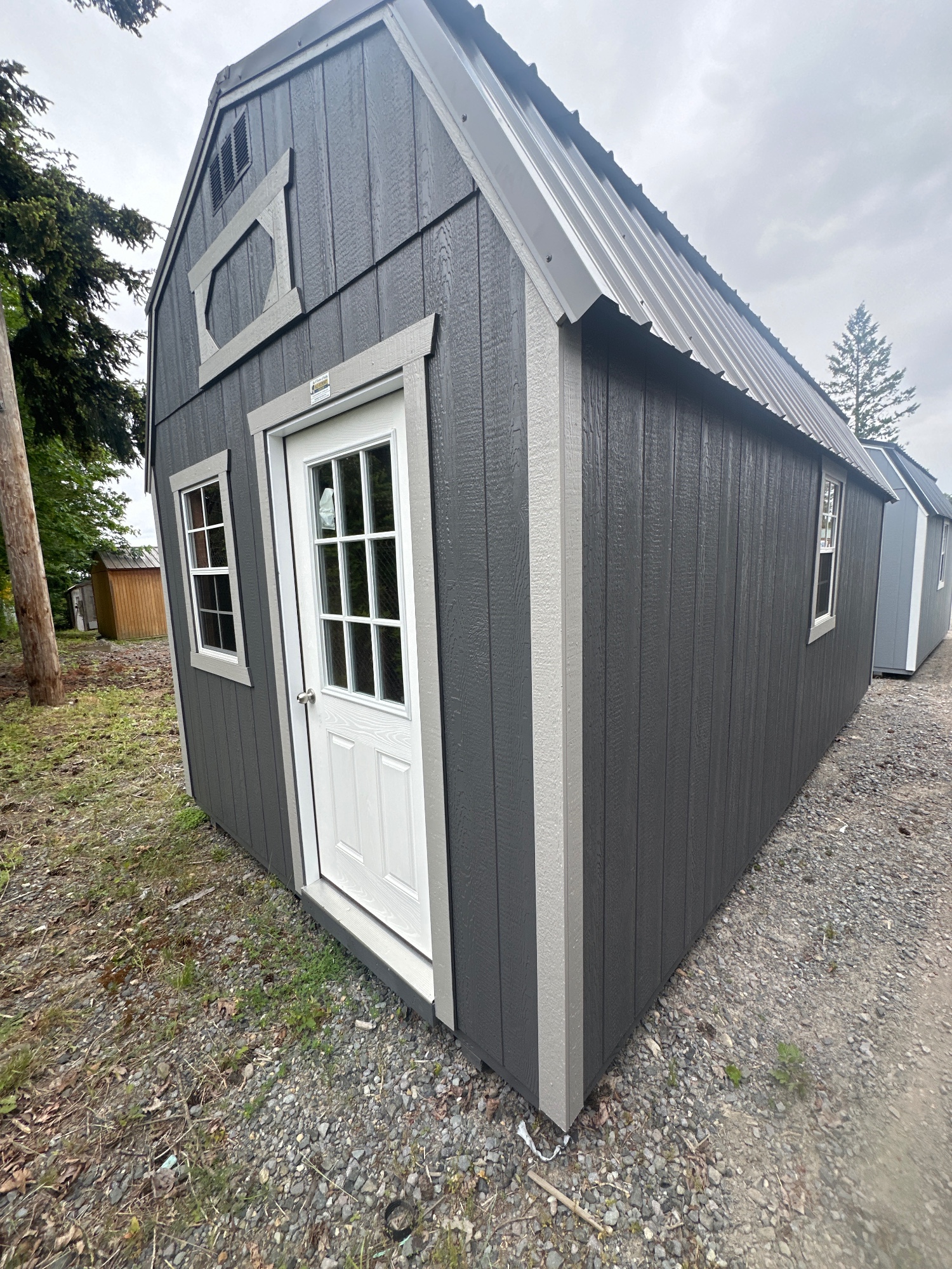 Lofted Barn - 10x20