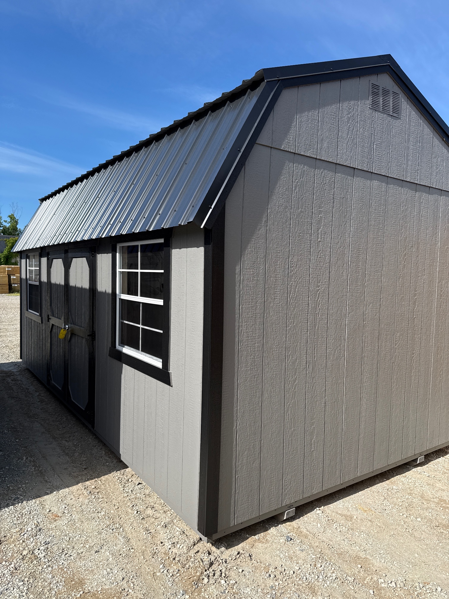 Lofted Barn - 10x20