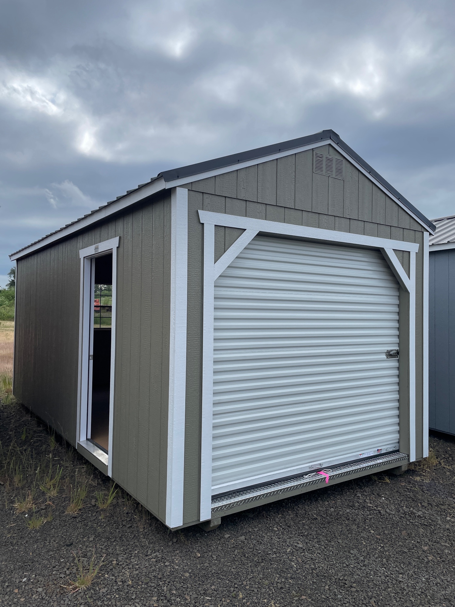 Utility 8' Garage - 10x20