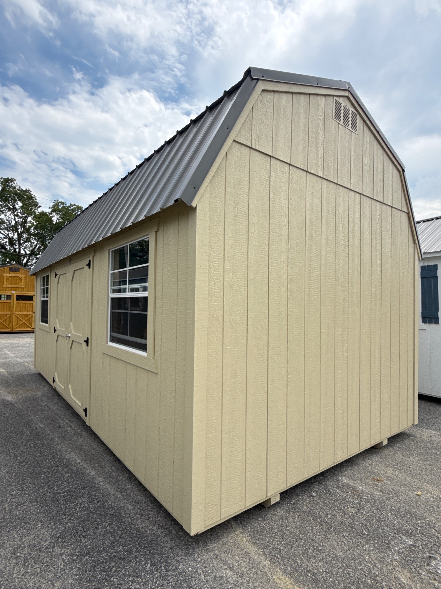 Lofted Barn - 10x20