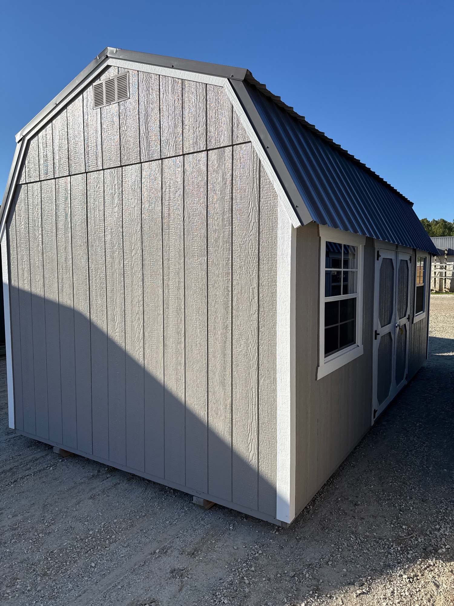 Lofted Barn - 10x20