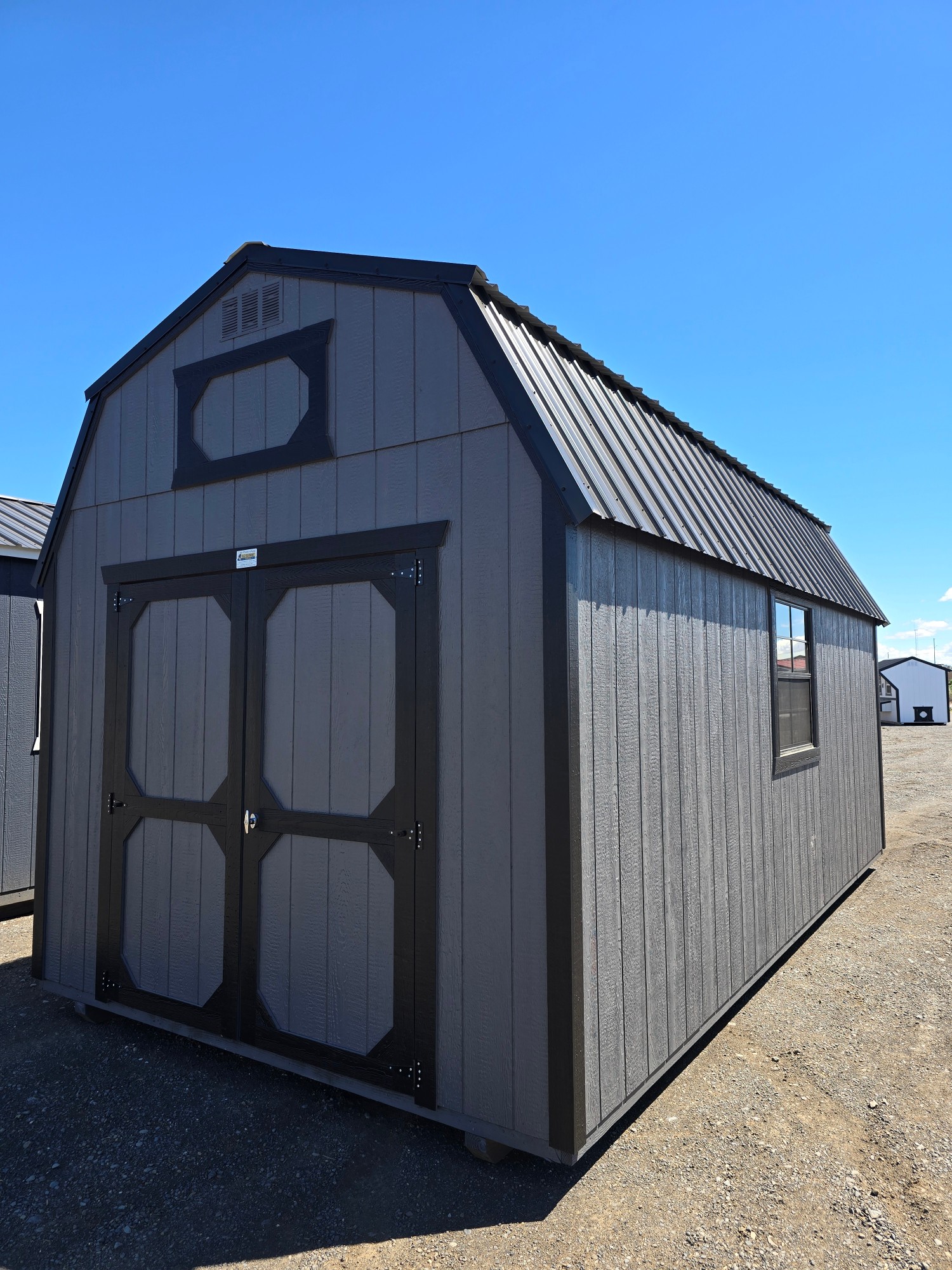 Lofted Barn - 10x20