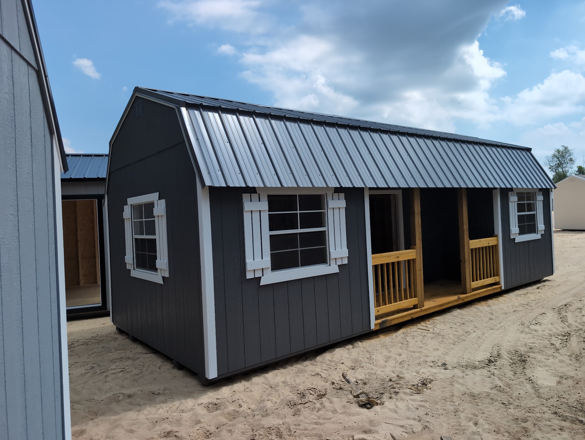 Lofted Barn Center Porch - 12x28