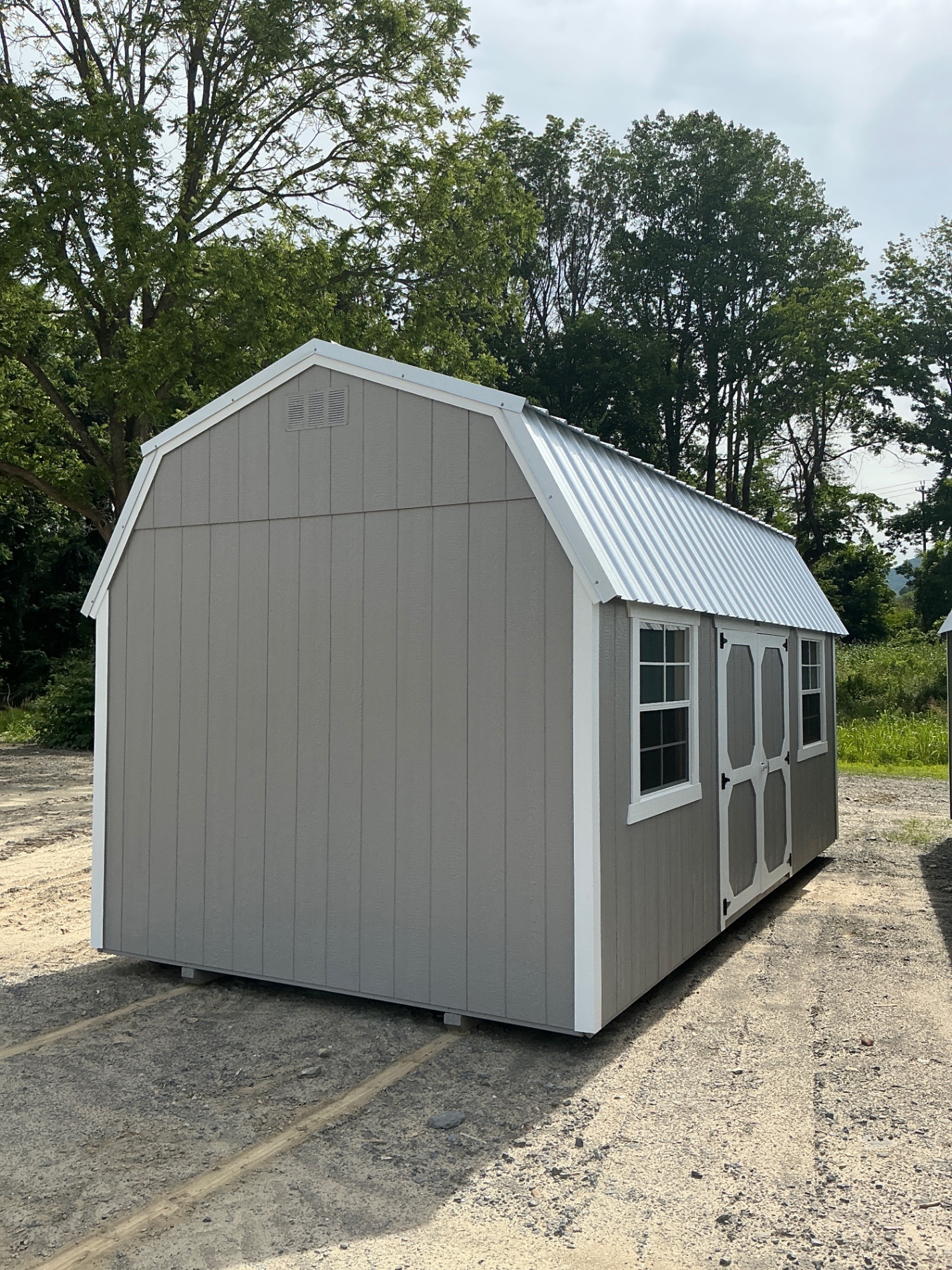 Lofted Barn - 10x20