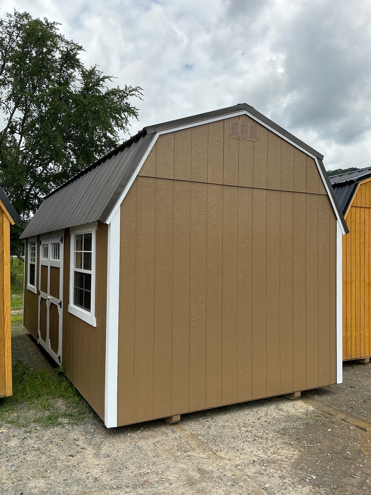 Lofted Barn - 10x20