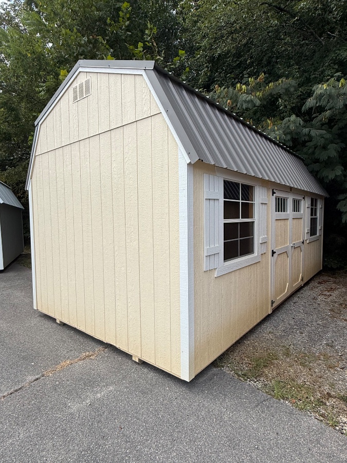 Lofted Barn - 10x20