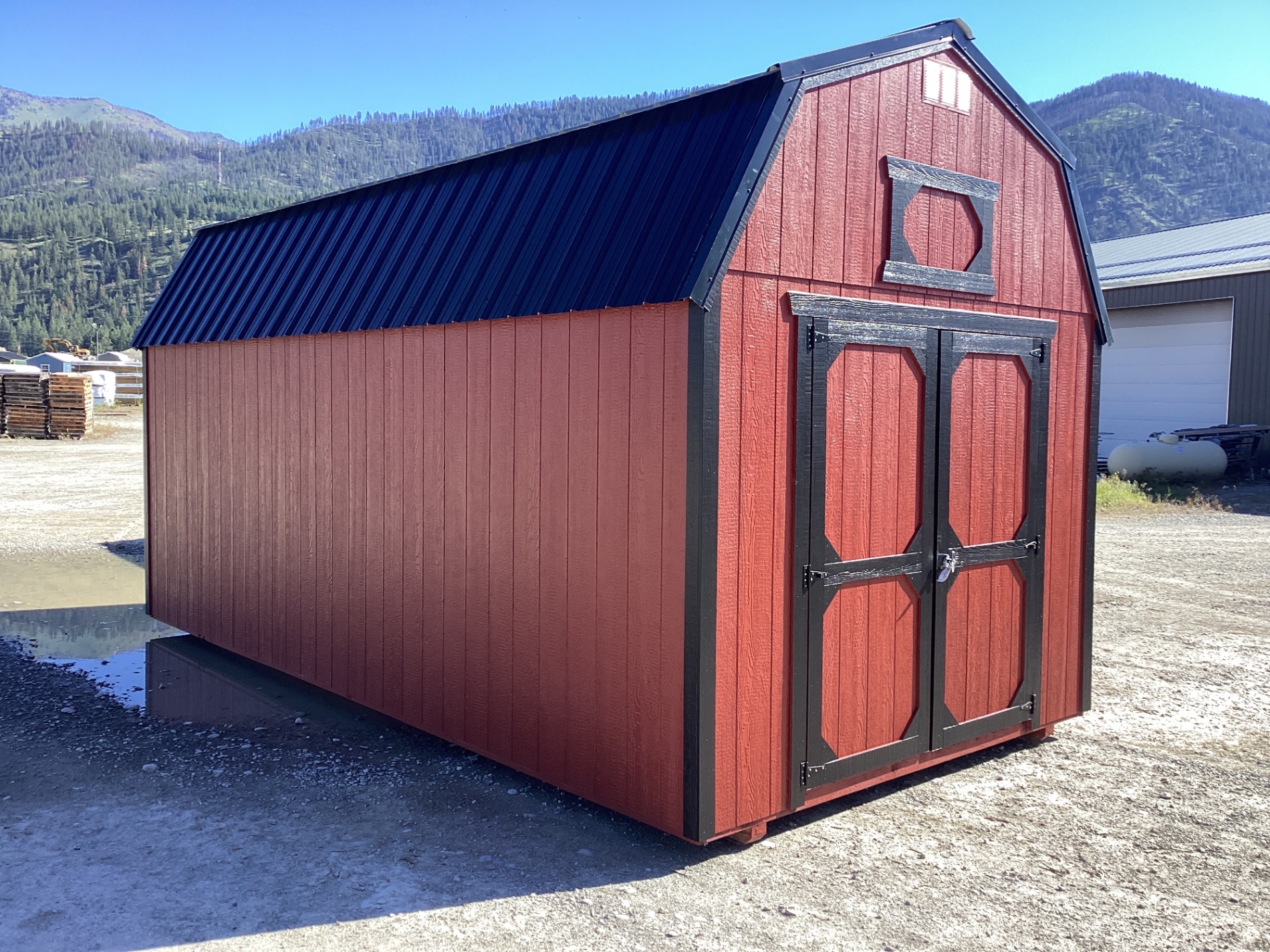Lofted Barn - 10x20