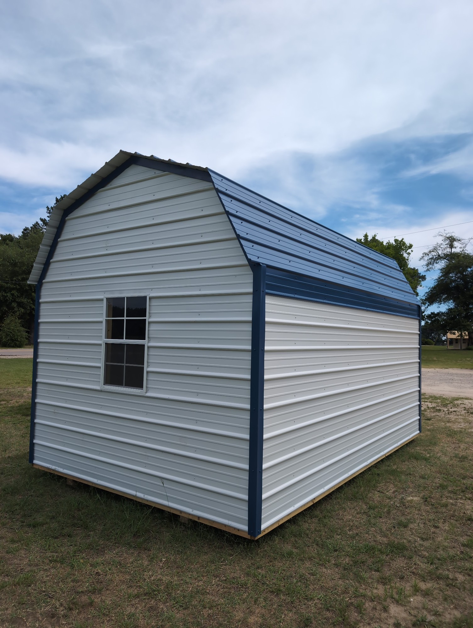 Metal Lofted - 10x16 image 2