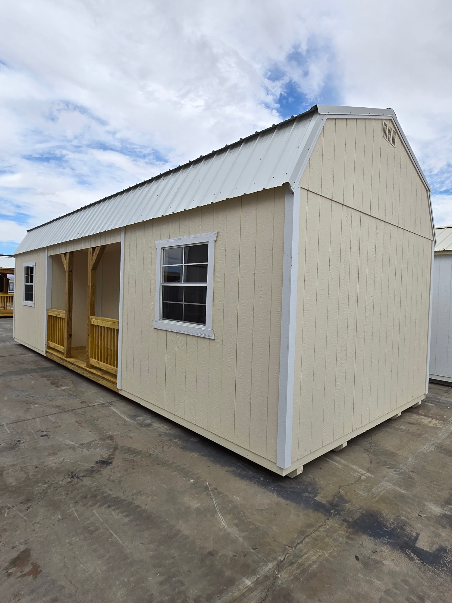 Lofted Barn Center Porch - 12x32