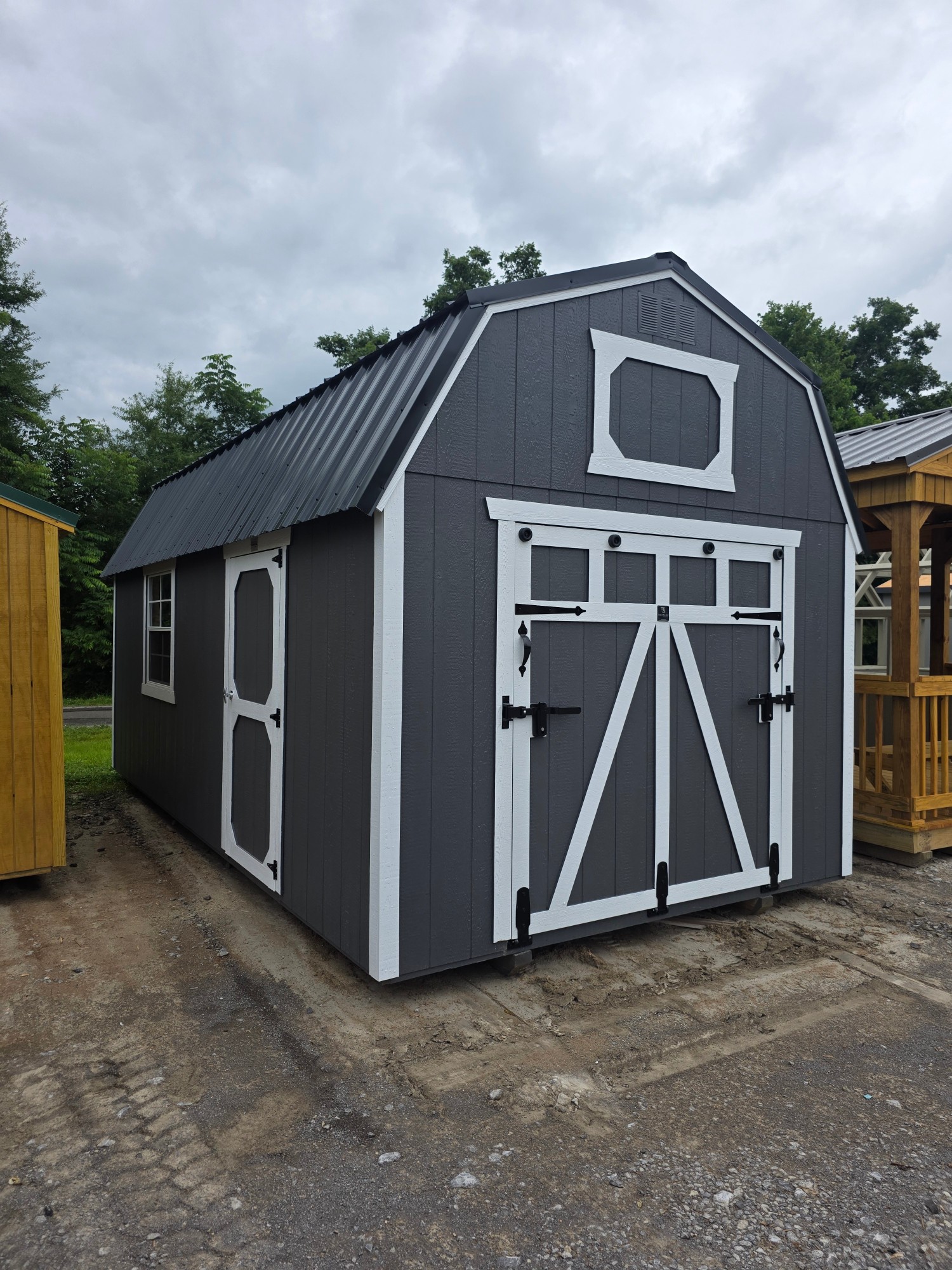 Lofted Barn - 10x20