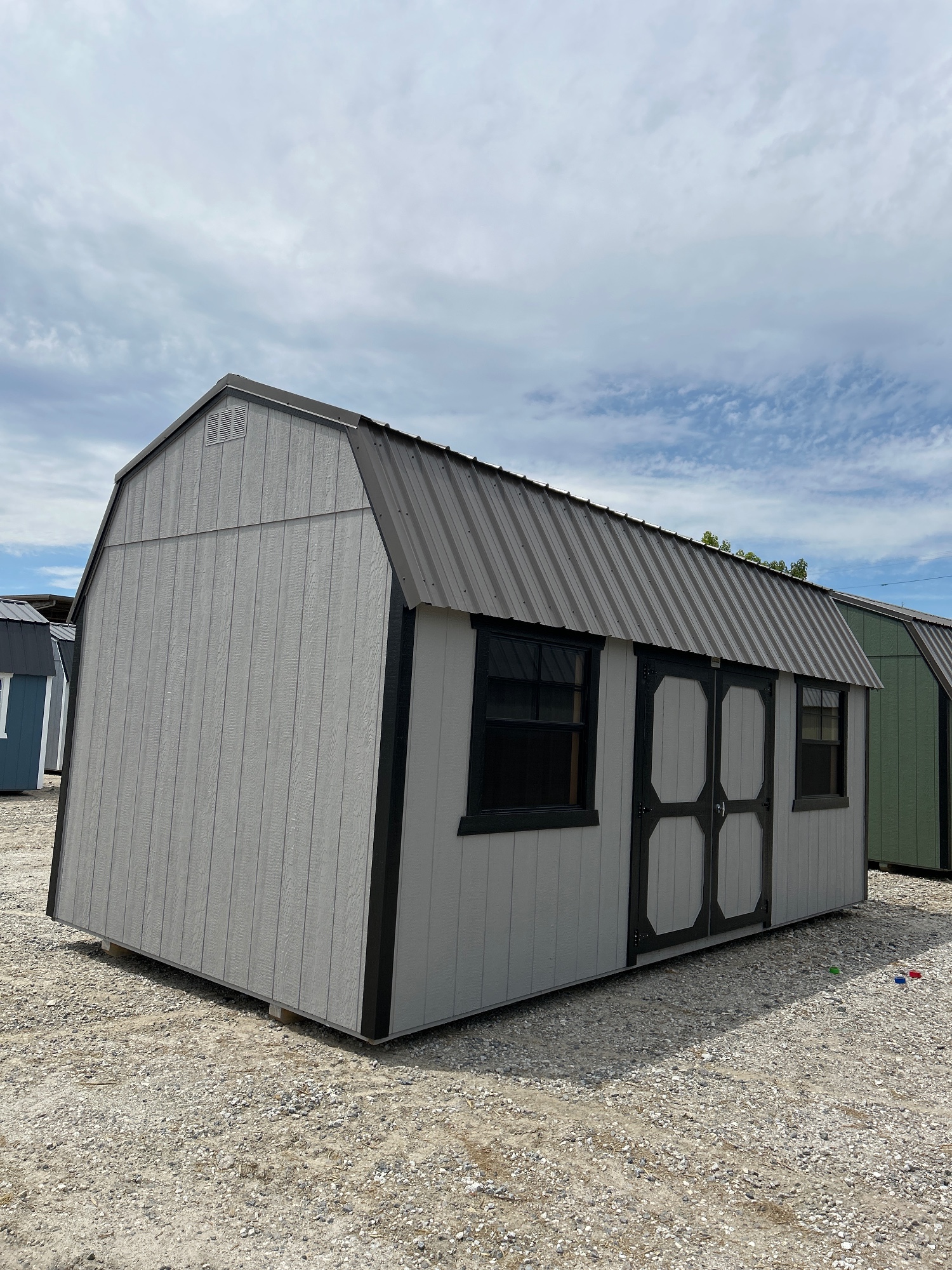 Lofted Barn - 10x20