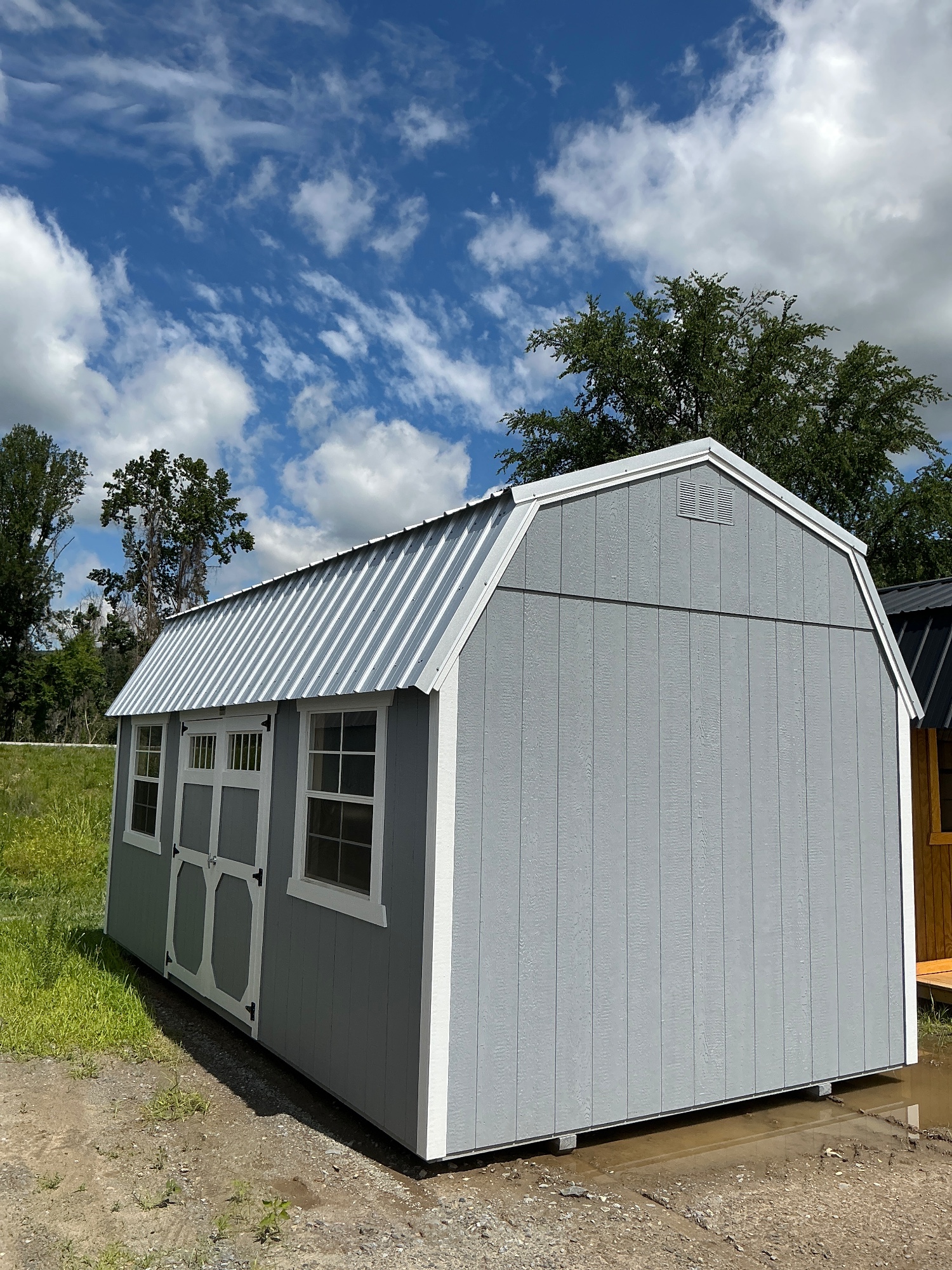 Lofted Barn - 10x20