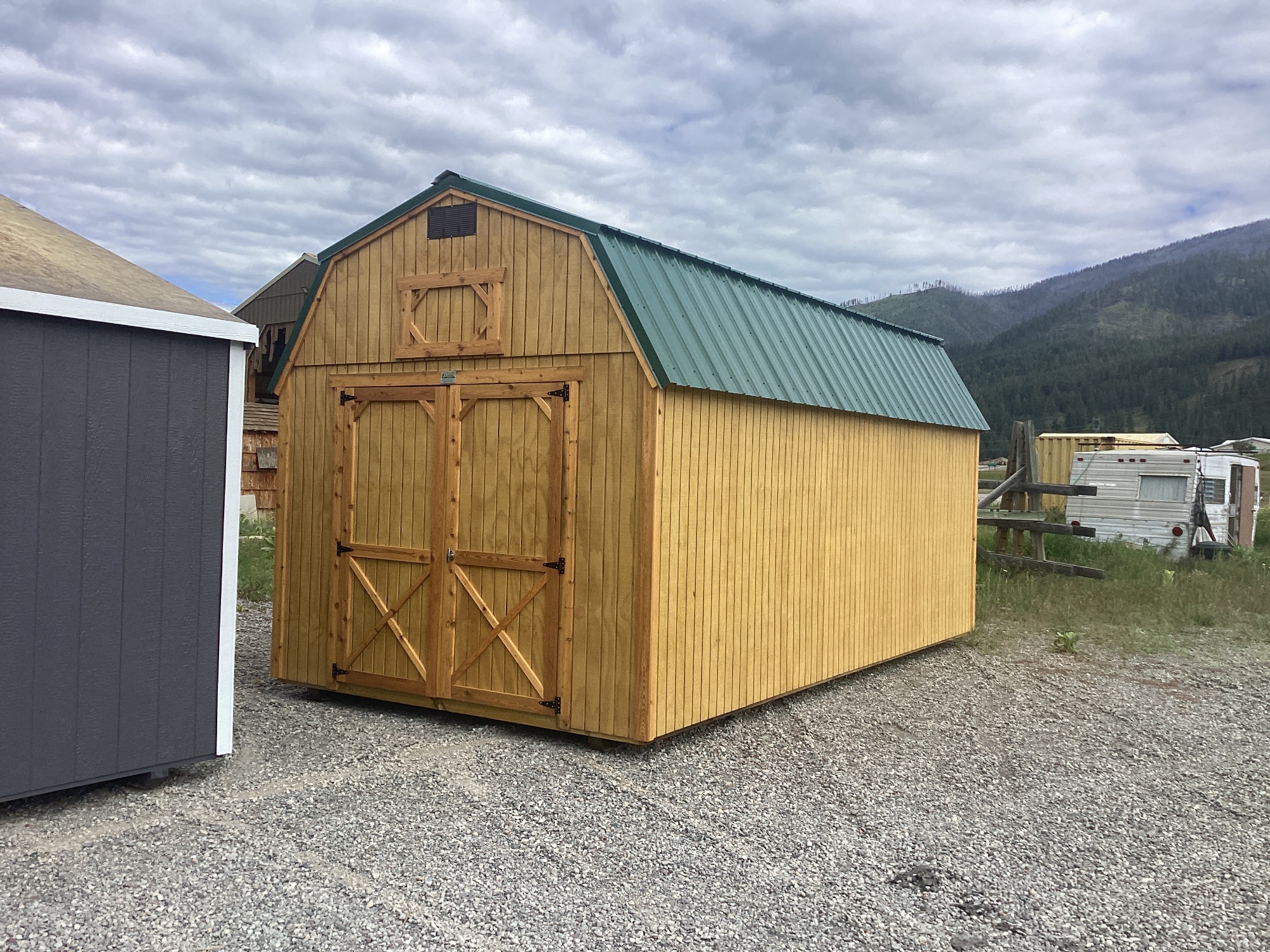 Lofted Barn - 10x20