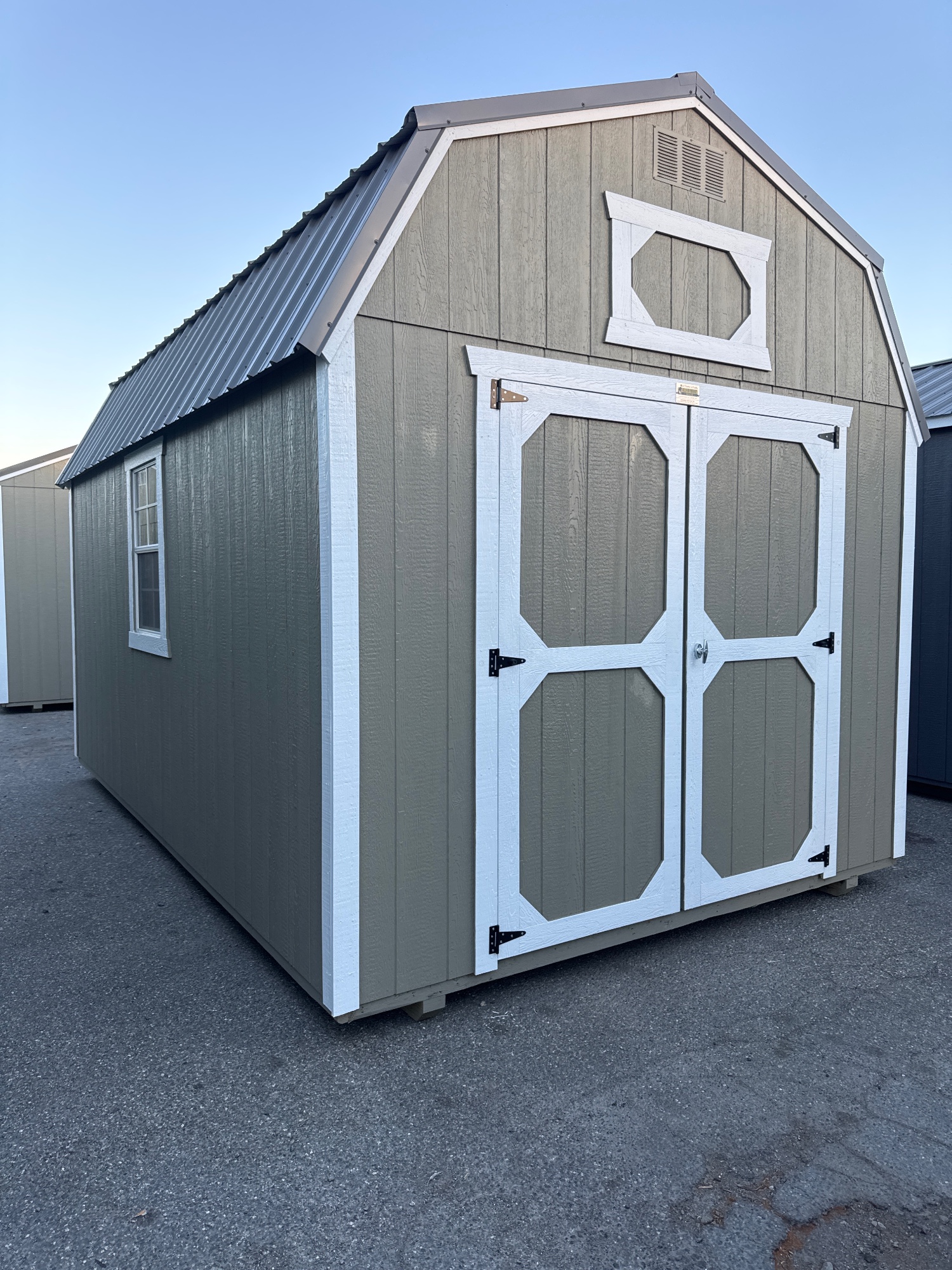 Lofted Barn - 10x16