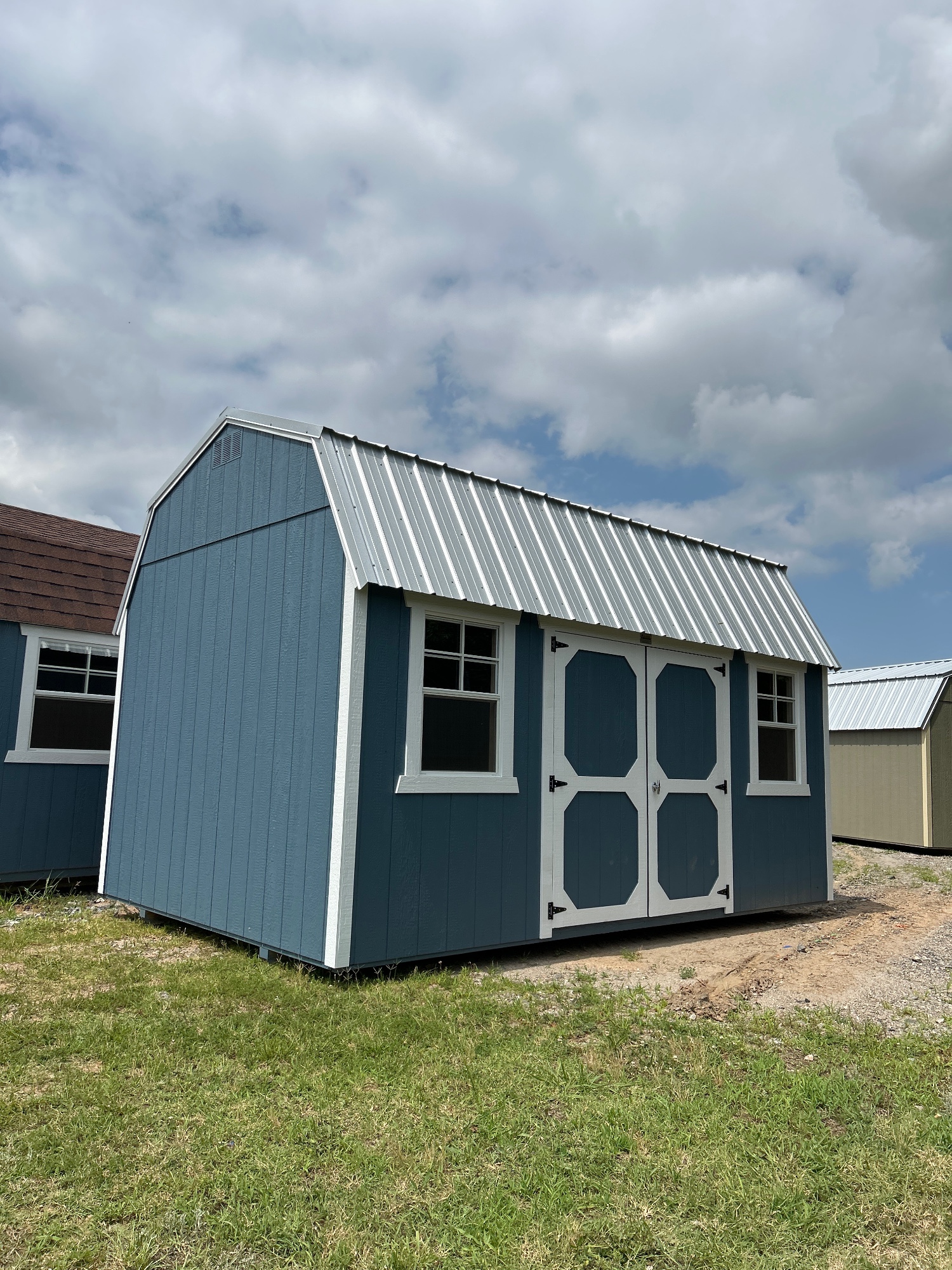 Lofted Barn - 10x16