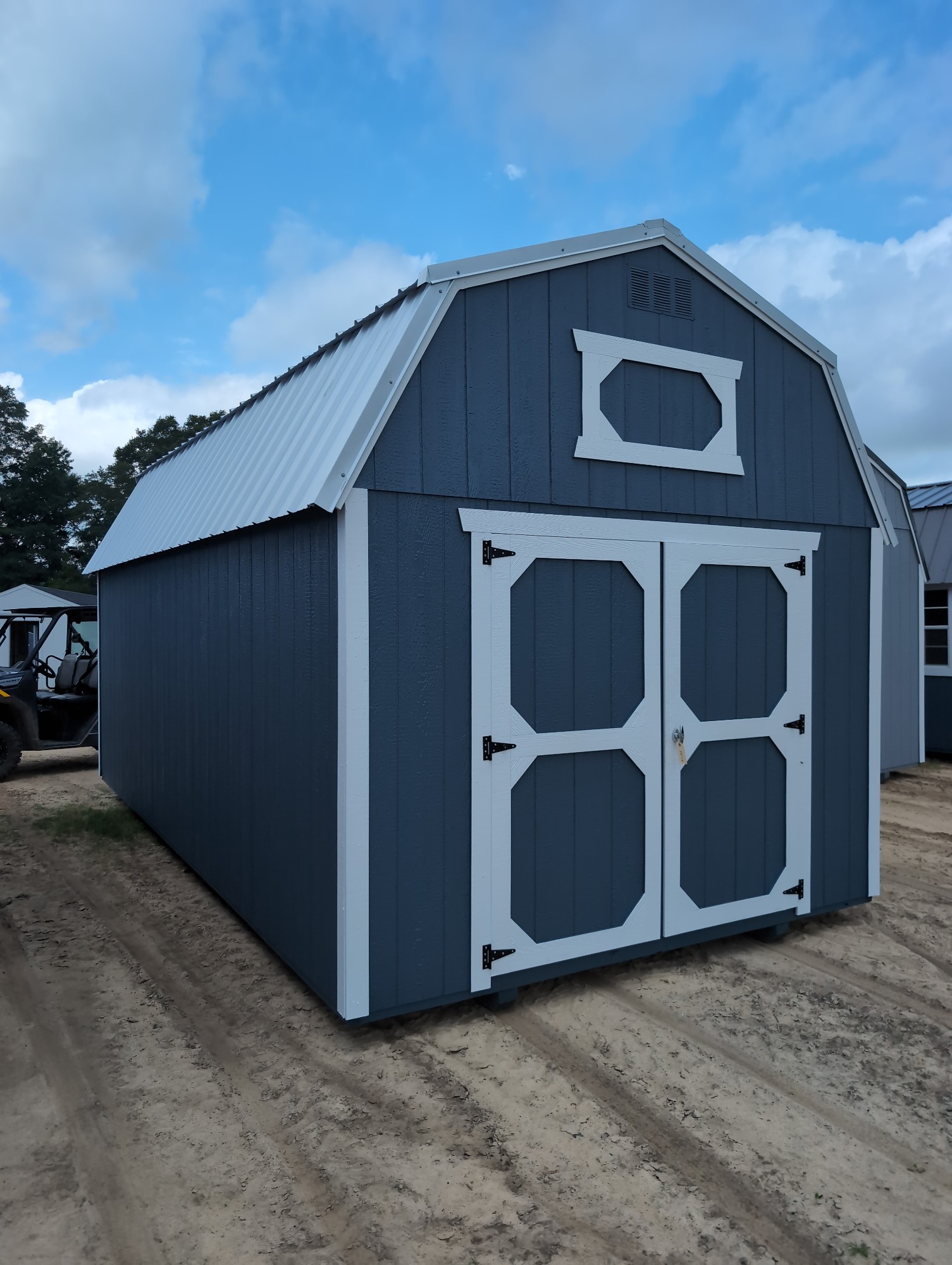 Lofted Barn - 10x20