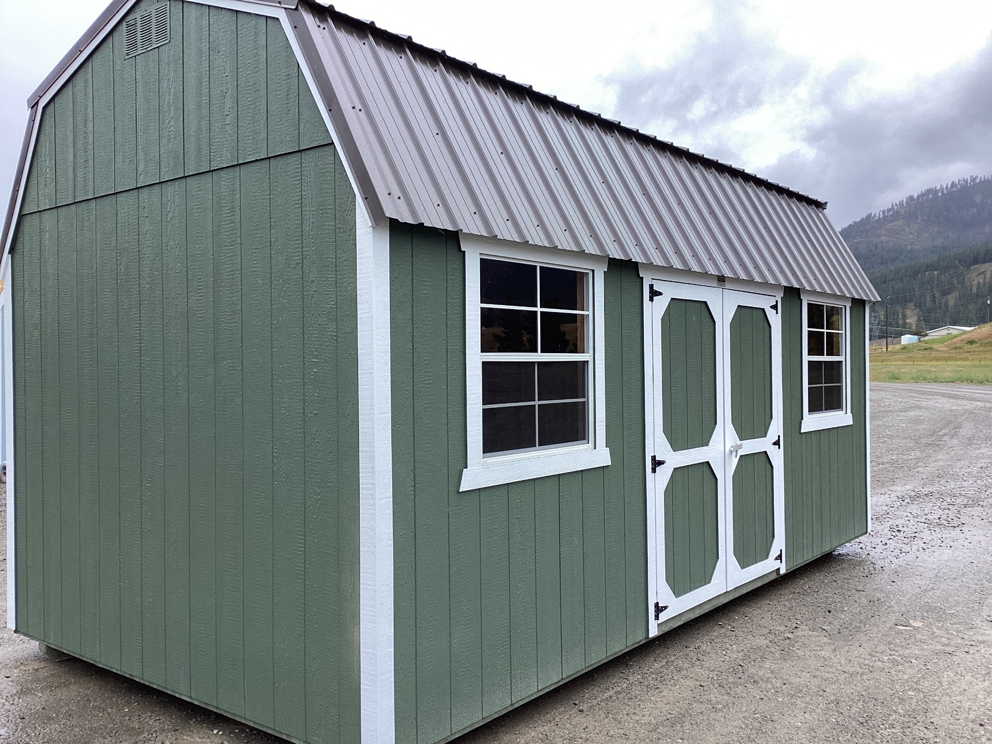 Lofted Barn - 10x20