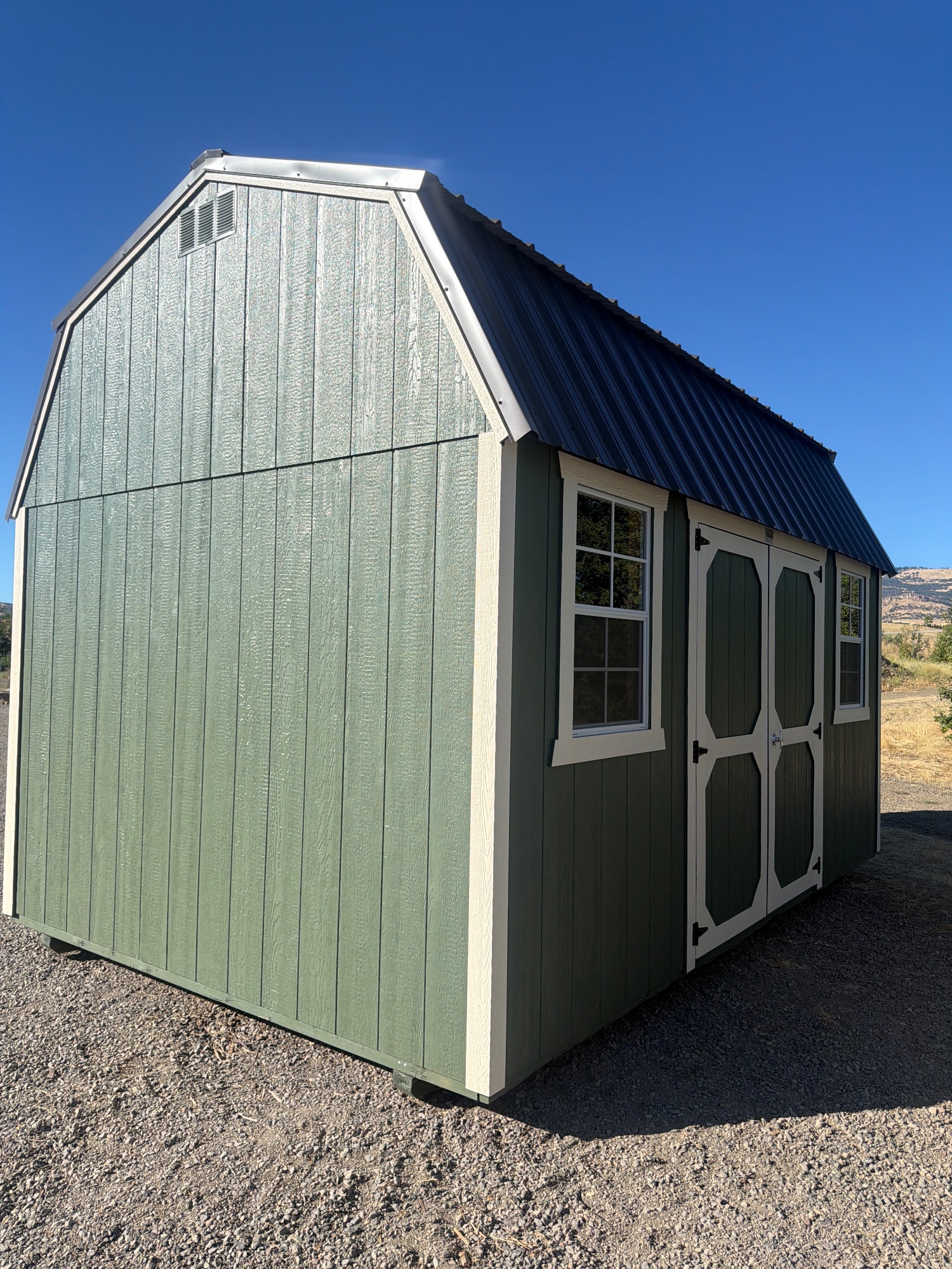 Lofted Barn - 10x16