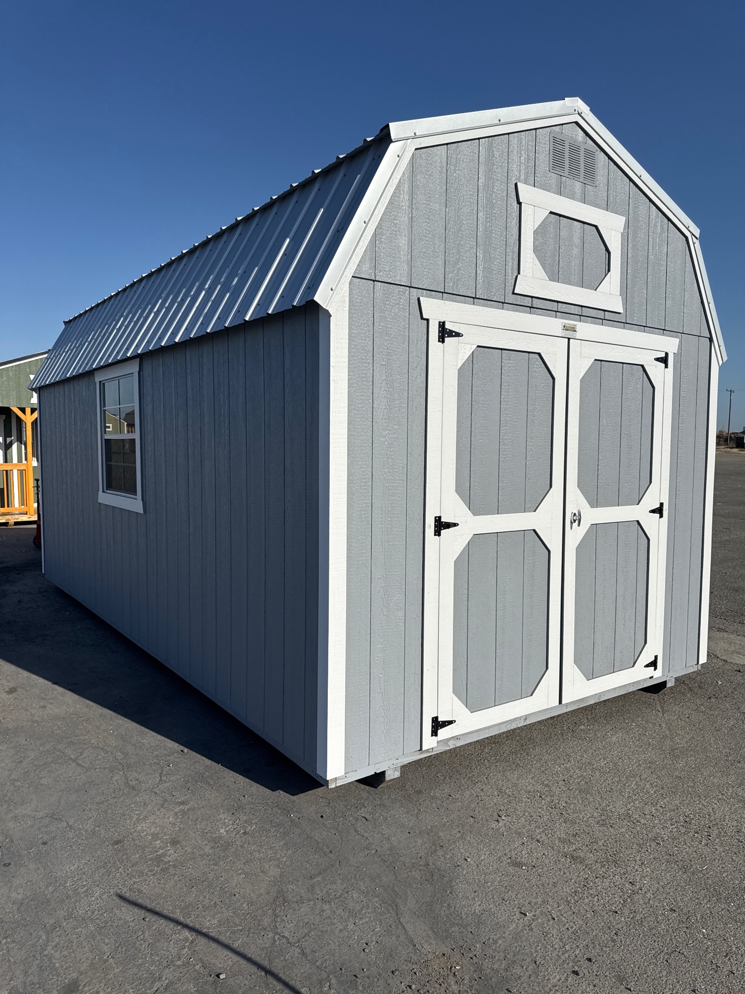 Lofted Barn - 10x20