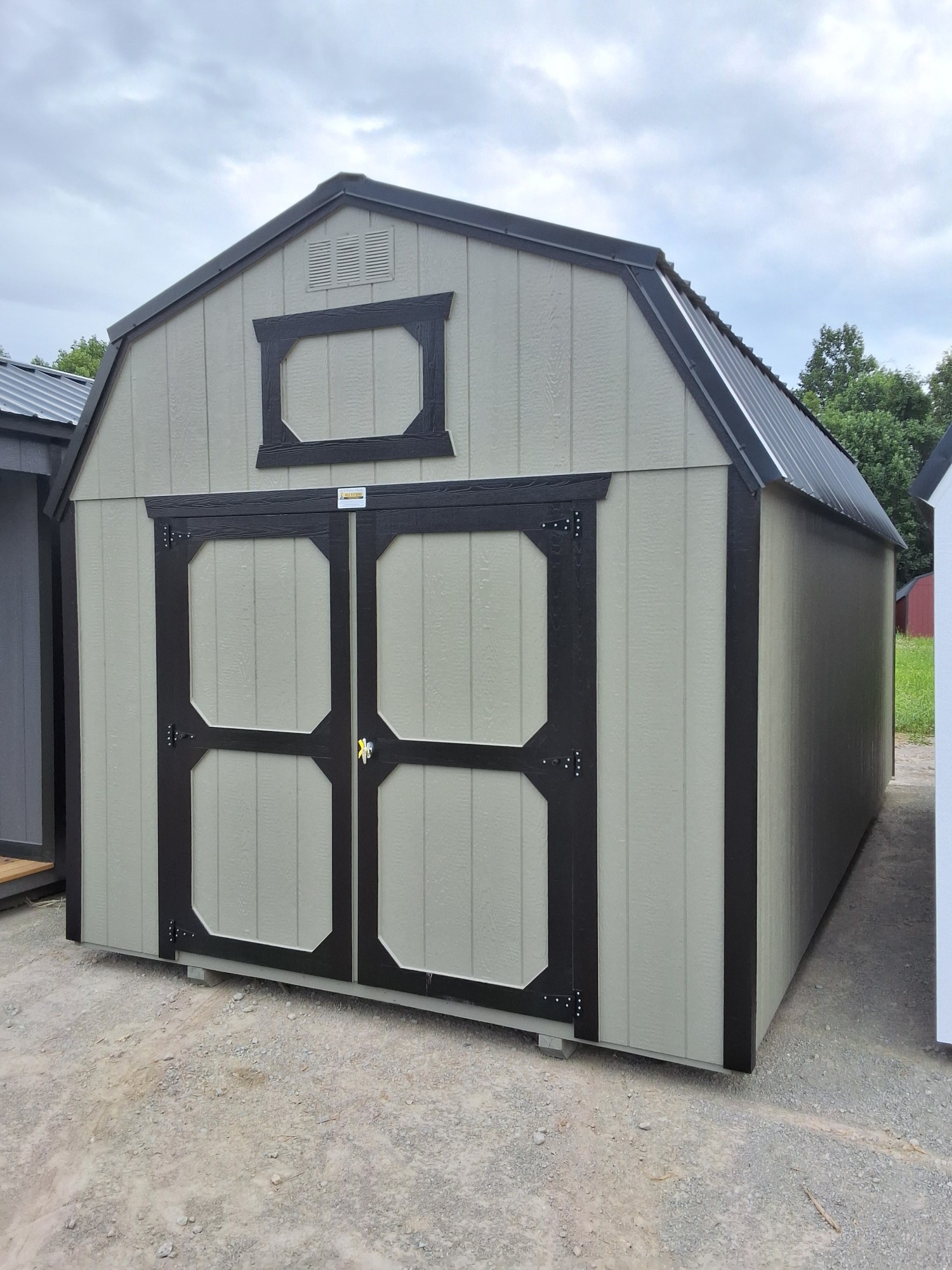 Lofted Barn - 10x20