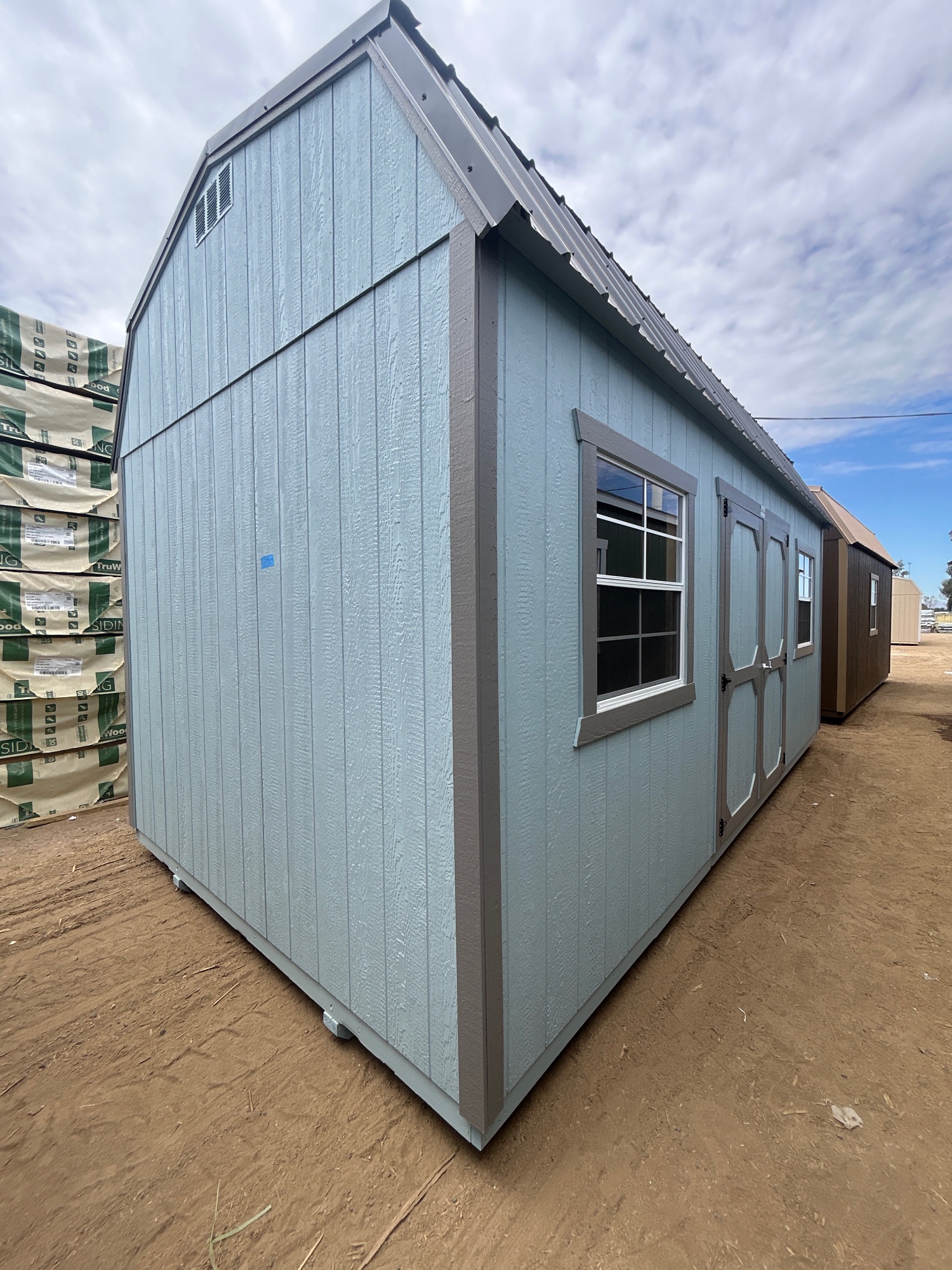 Lofted Barn - 10x20