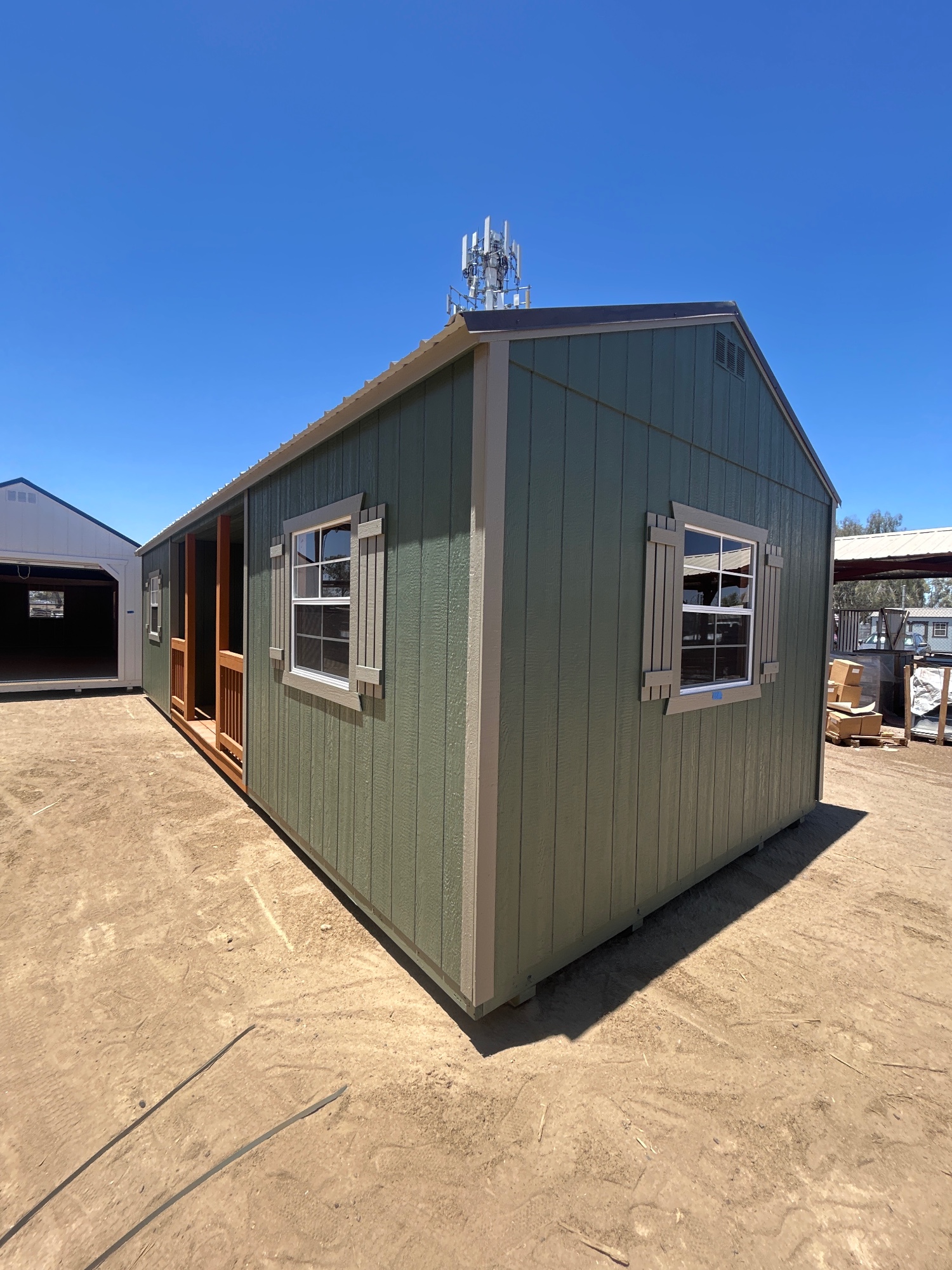 Utility Center Porch - 12x32