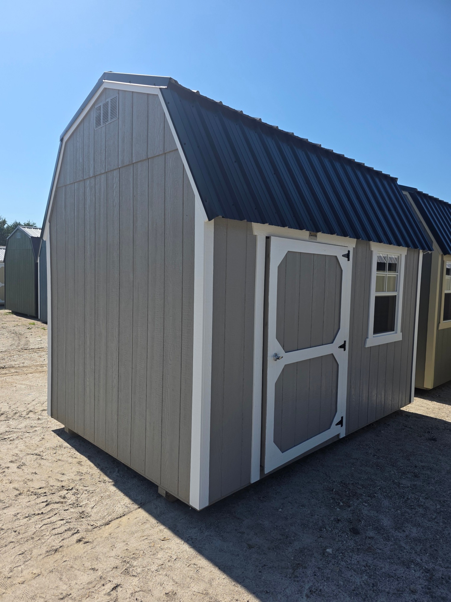 Lofted Barn - 10x20