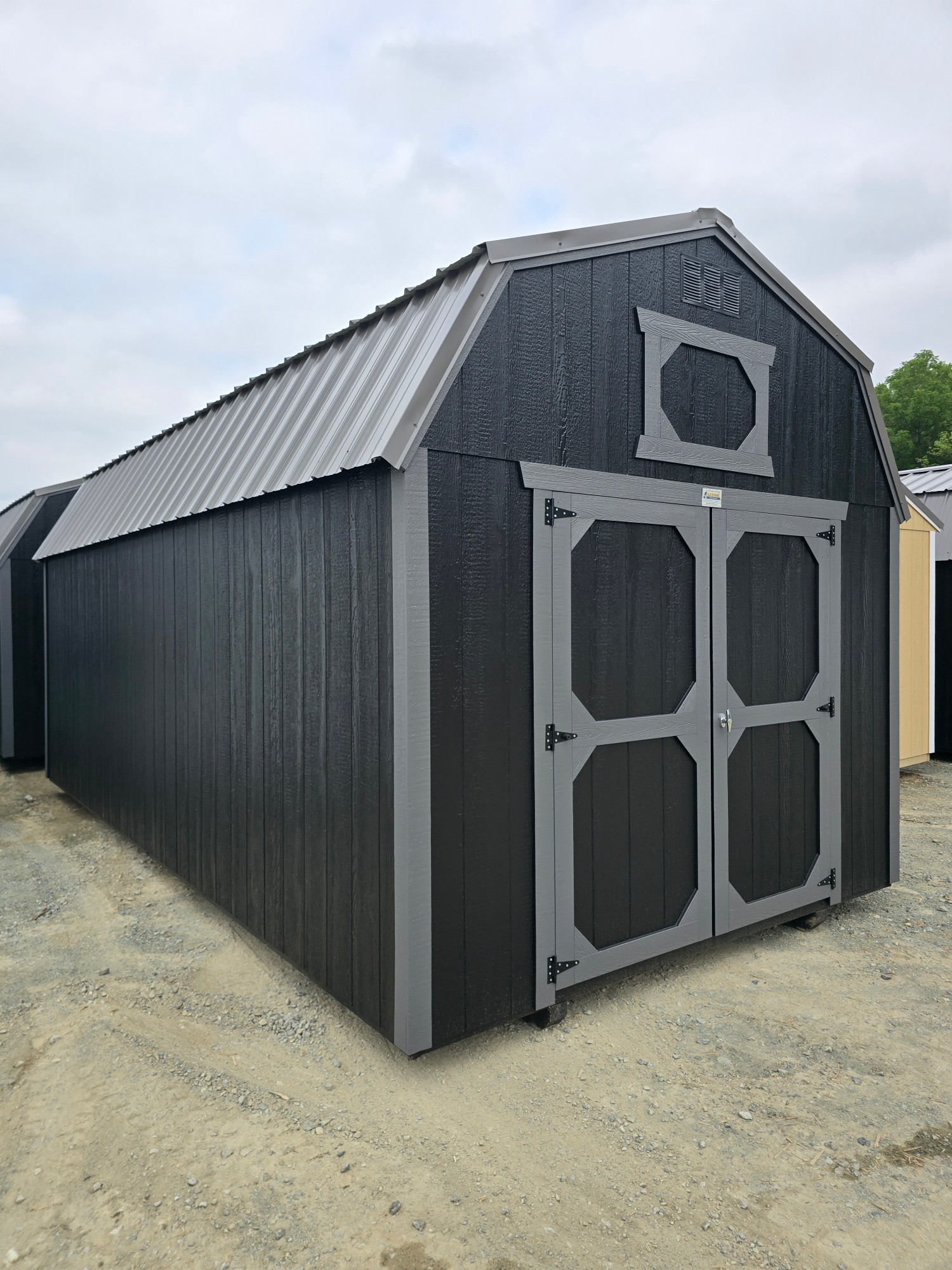 Lofted Barn - 10x20