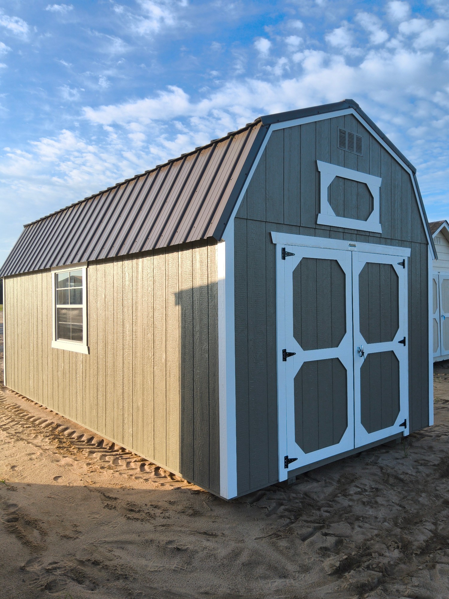 Lofted Barn - 10x20
