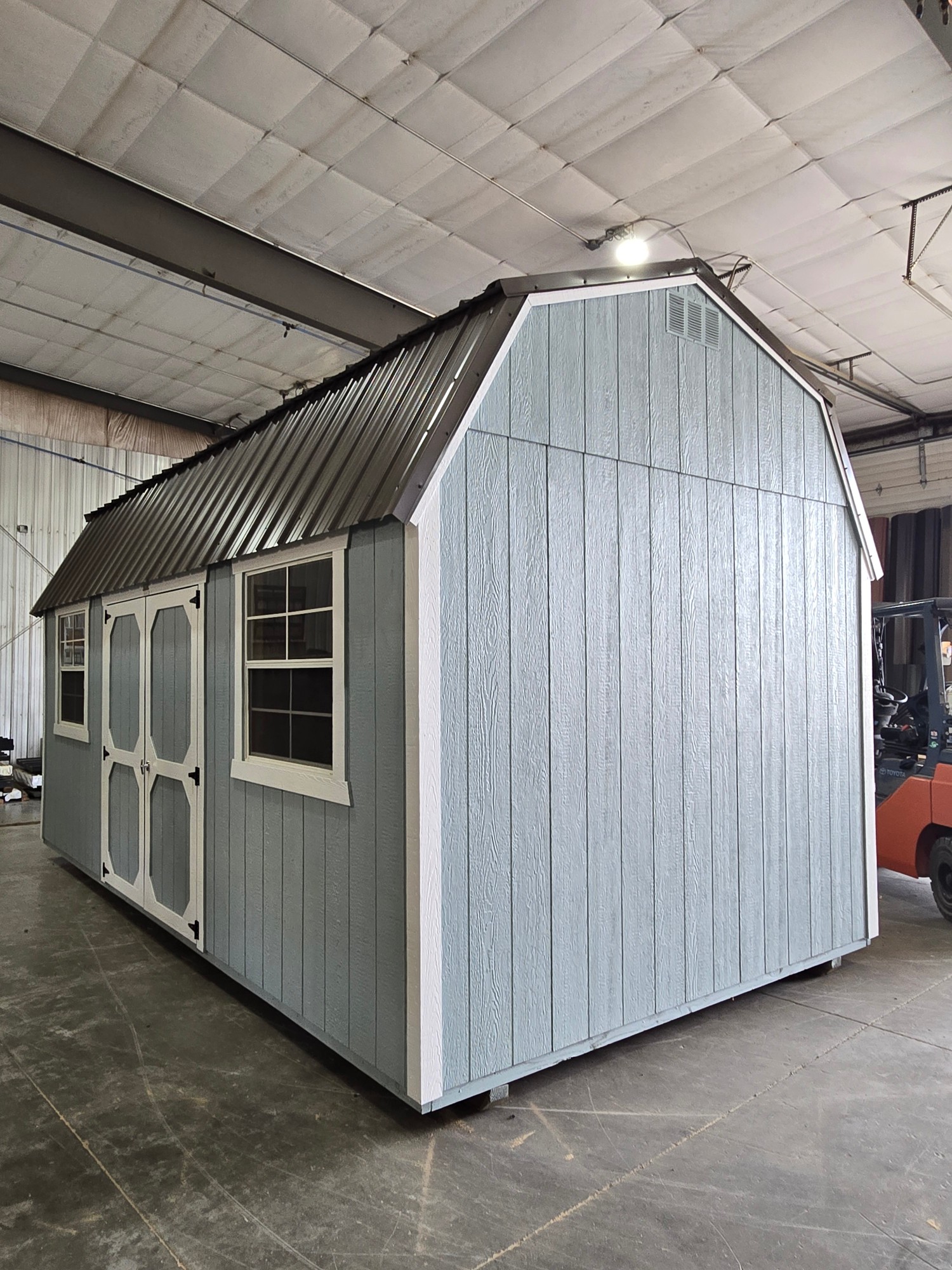 Lofted Barn - 10x20