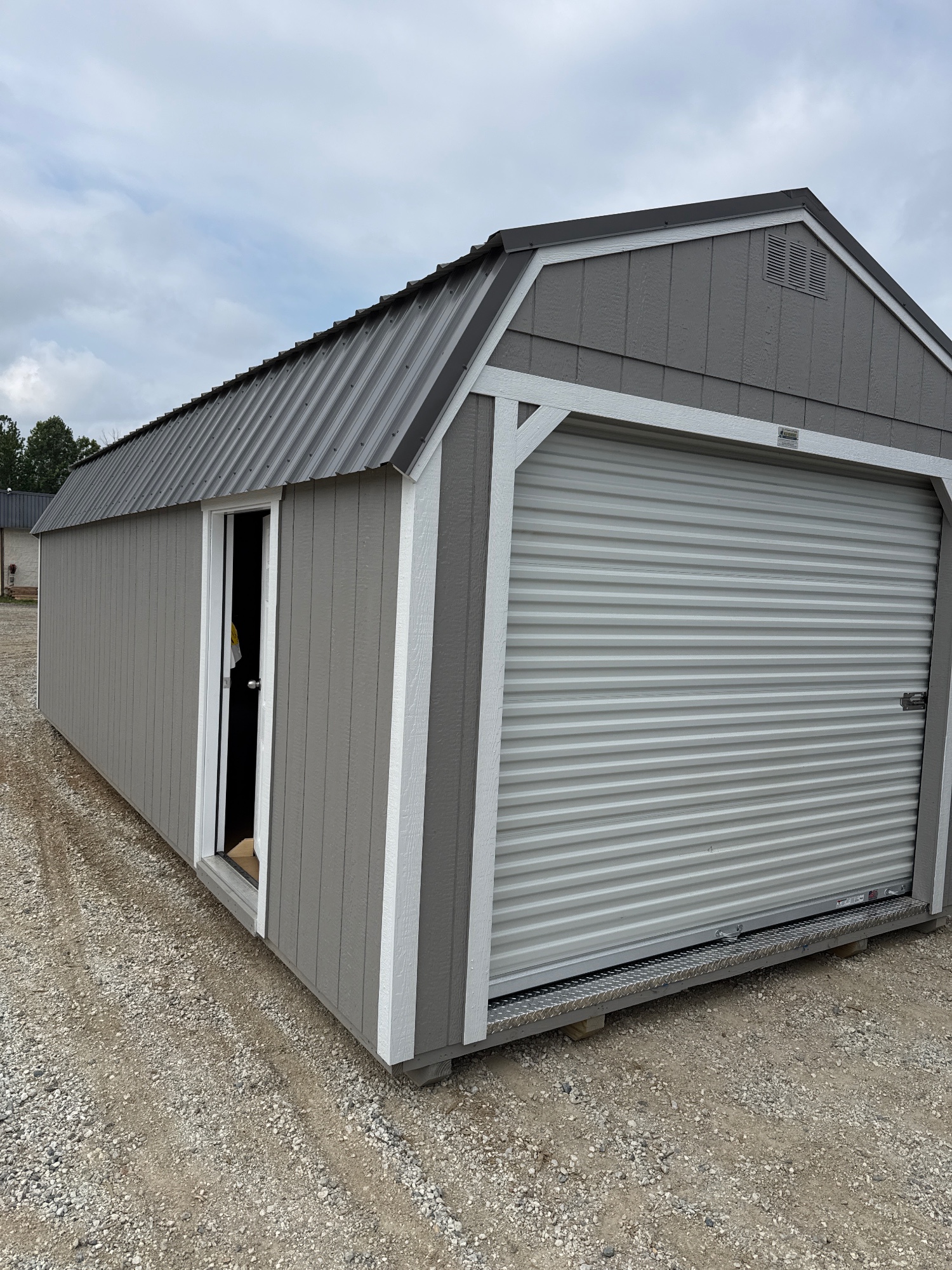 Lofted Barn Garage - 12x28
