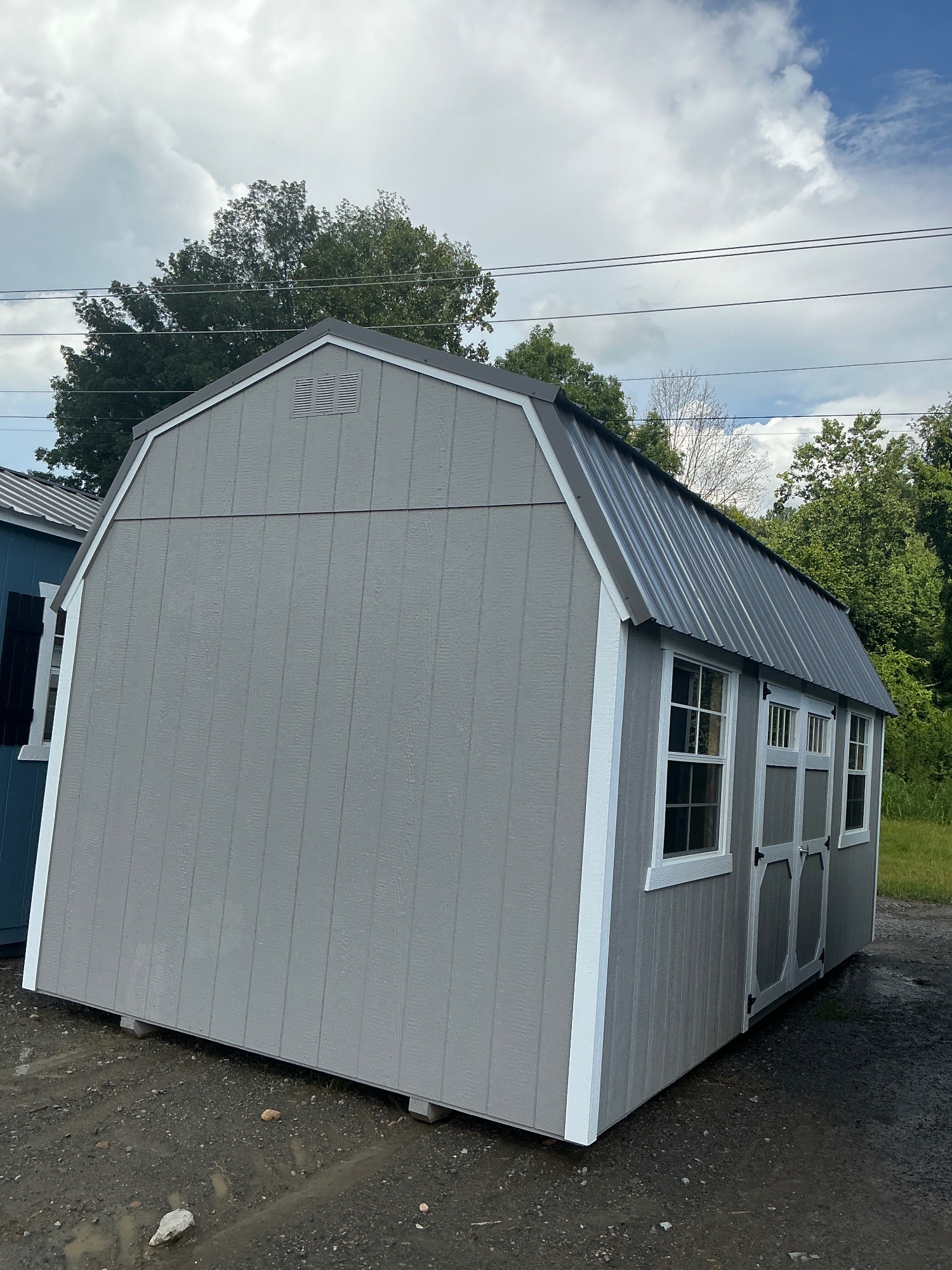 Lofted Barn - 10x20