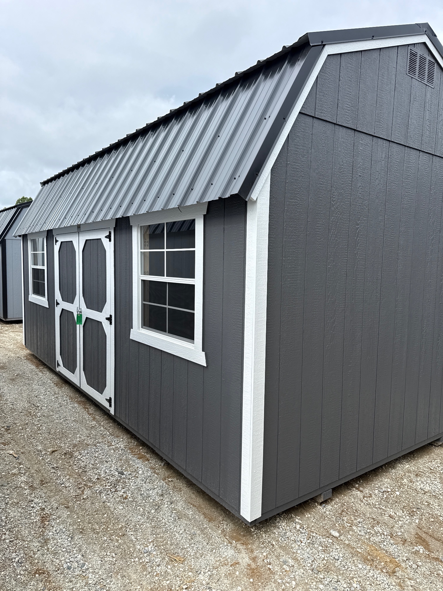 Lofted Barn - 10x20