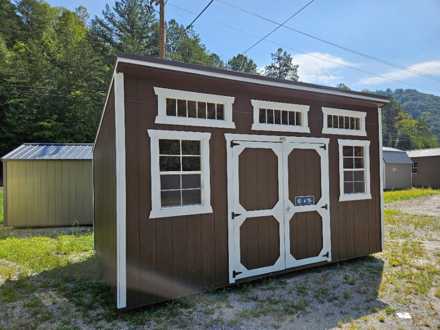 Studio - 10x16