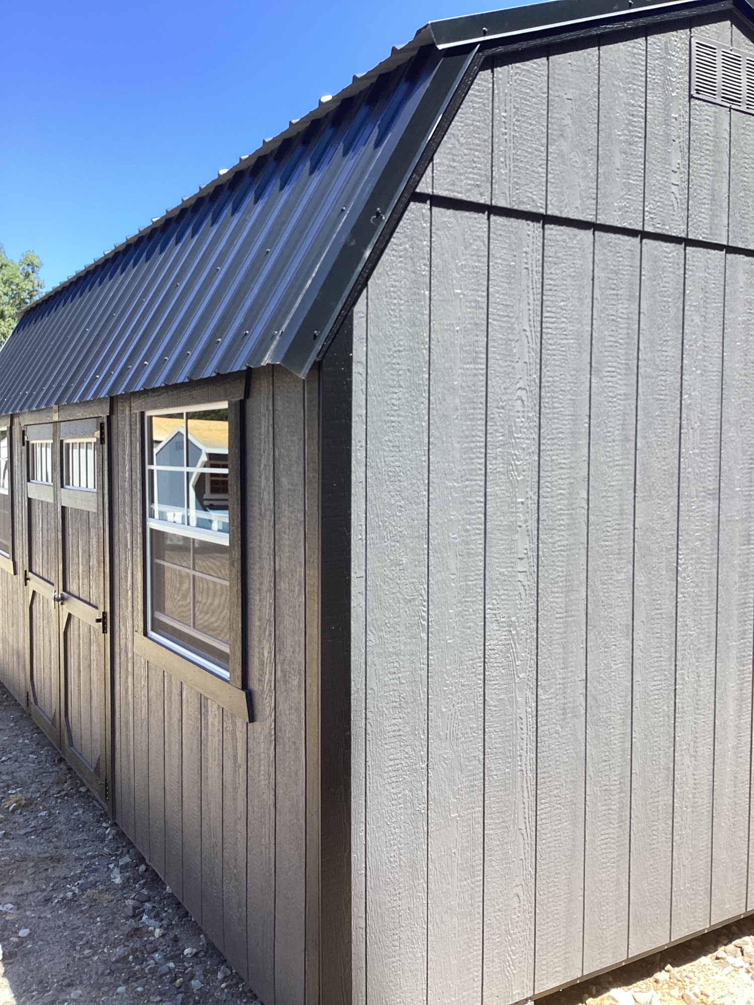 Lofted Barn - 10x20