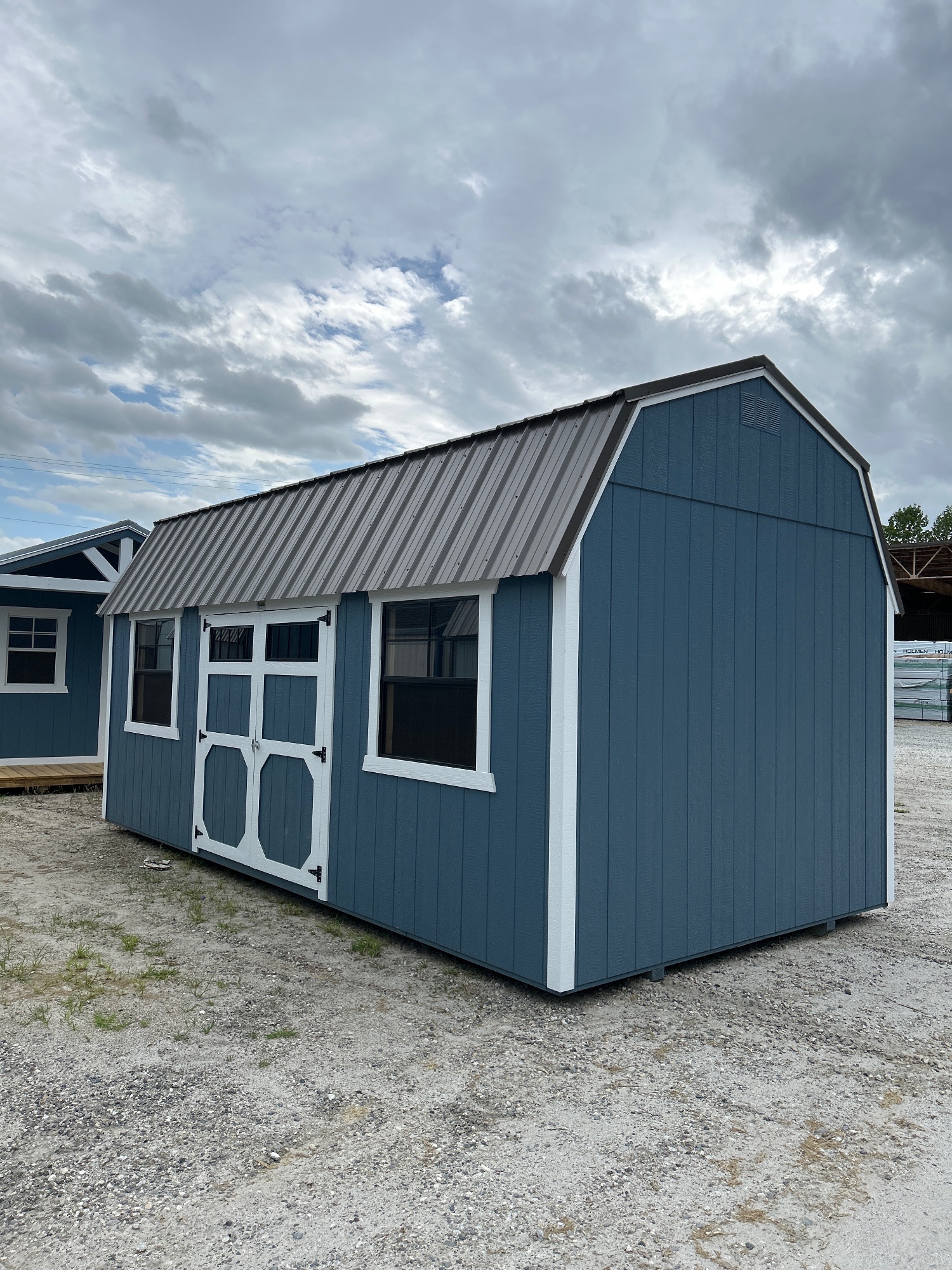 Lofted Barn - 10x20