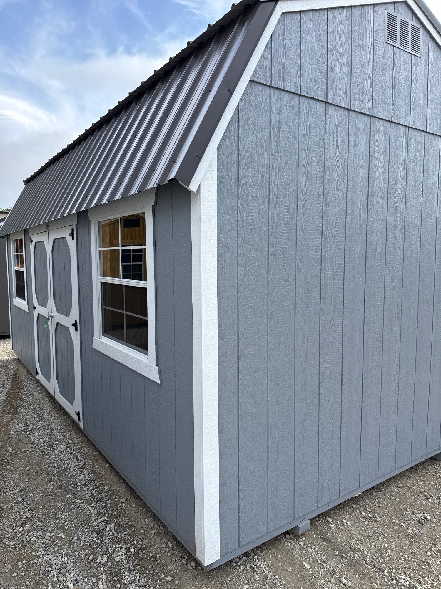 Lofted Barn - 10x20
