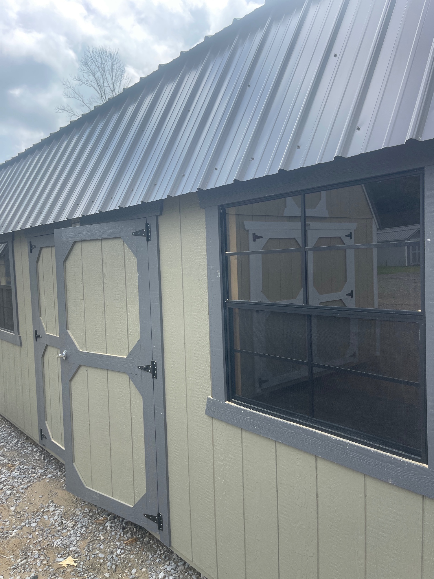 Lofted Barn - 10x20
