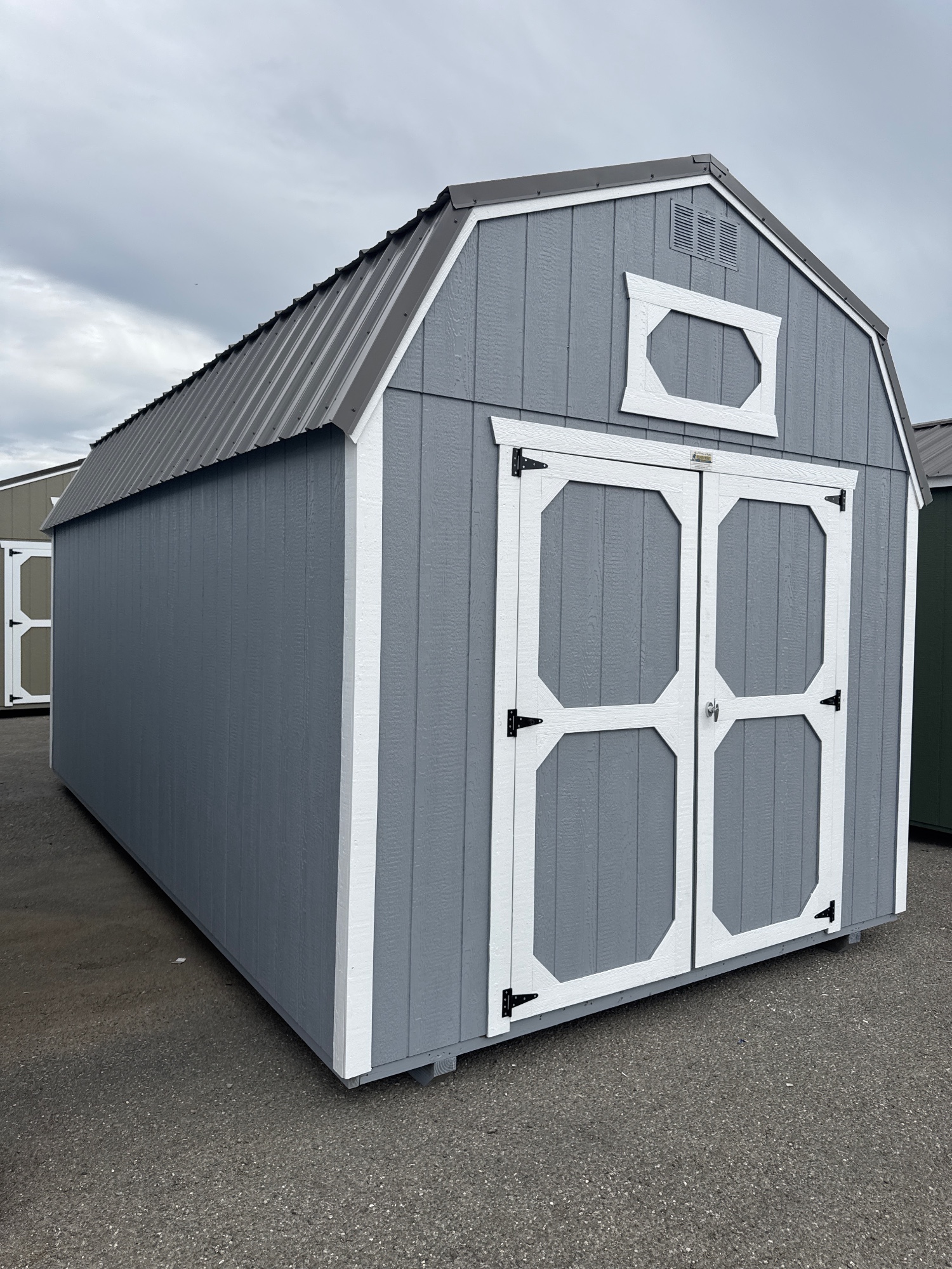 Lofted Barn - 10x20