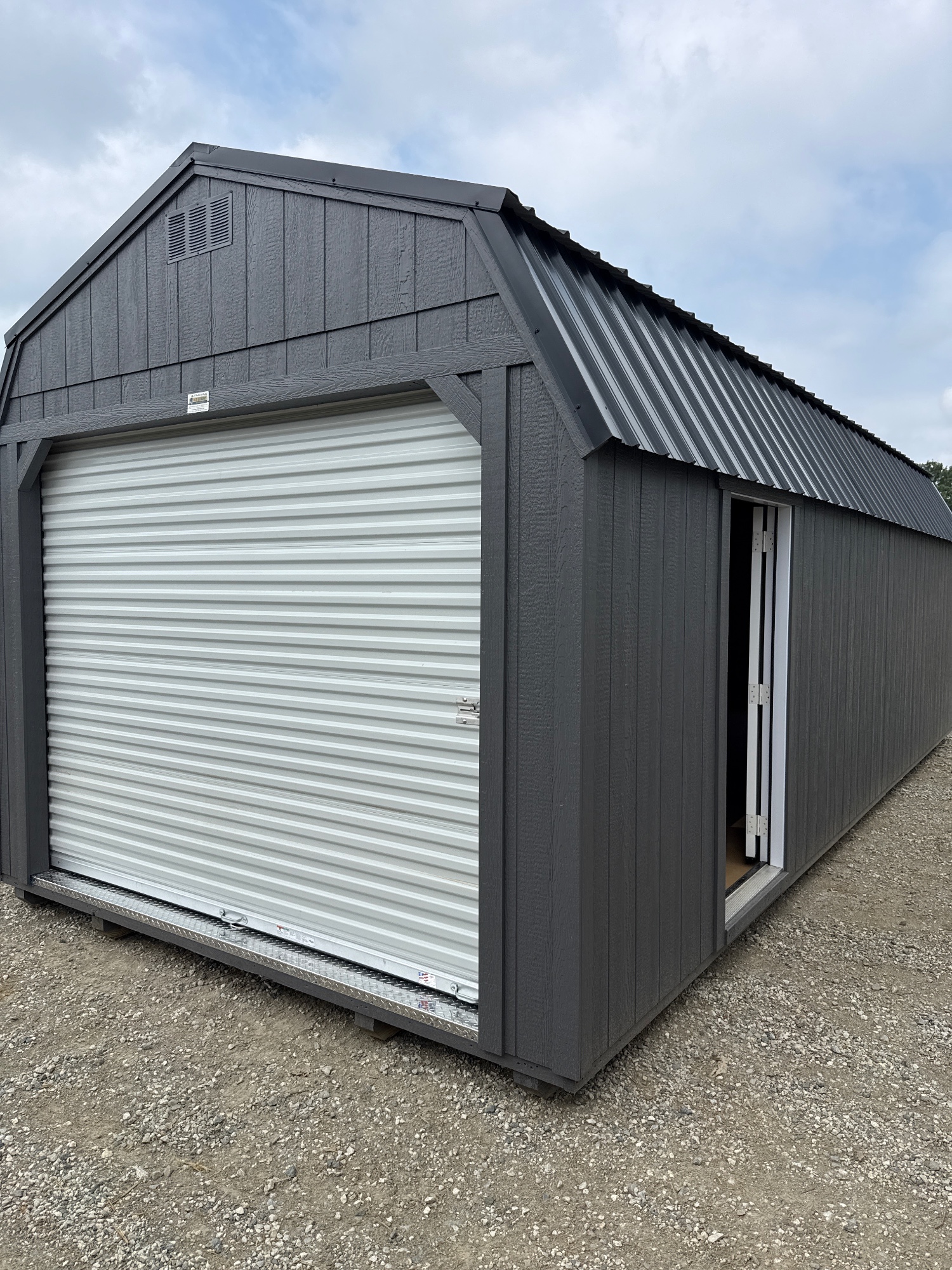 Lofted Barn Garage - 12x28