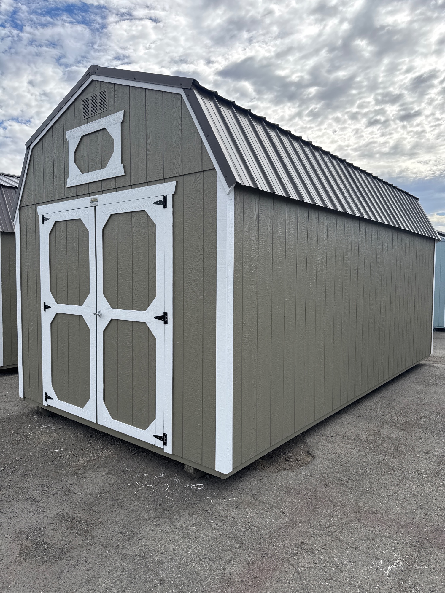 Lofted Barn - 10x20