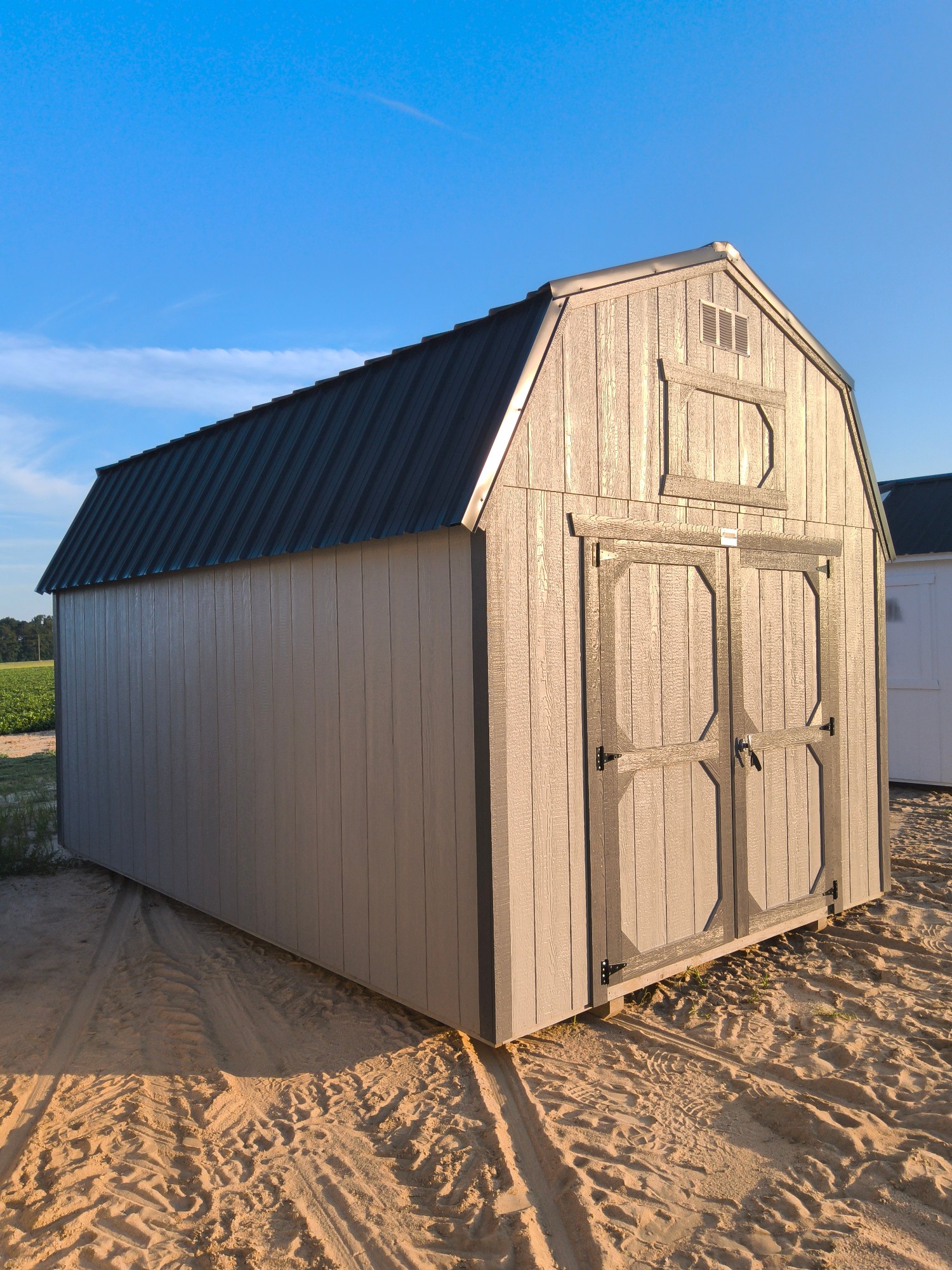 Lofted Barn - 10x16