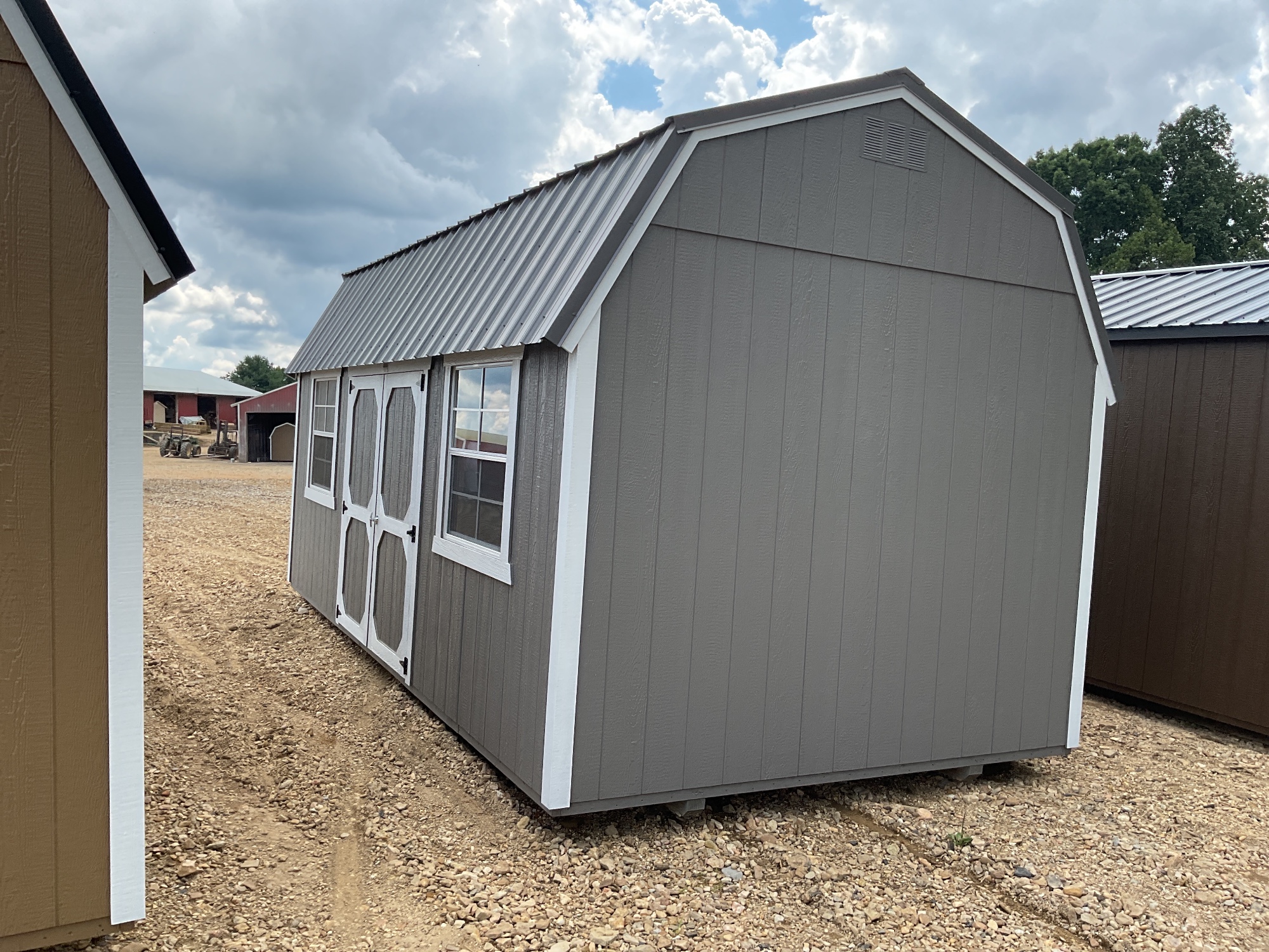 Lofted Barn - 10x20