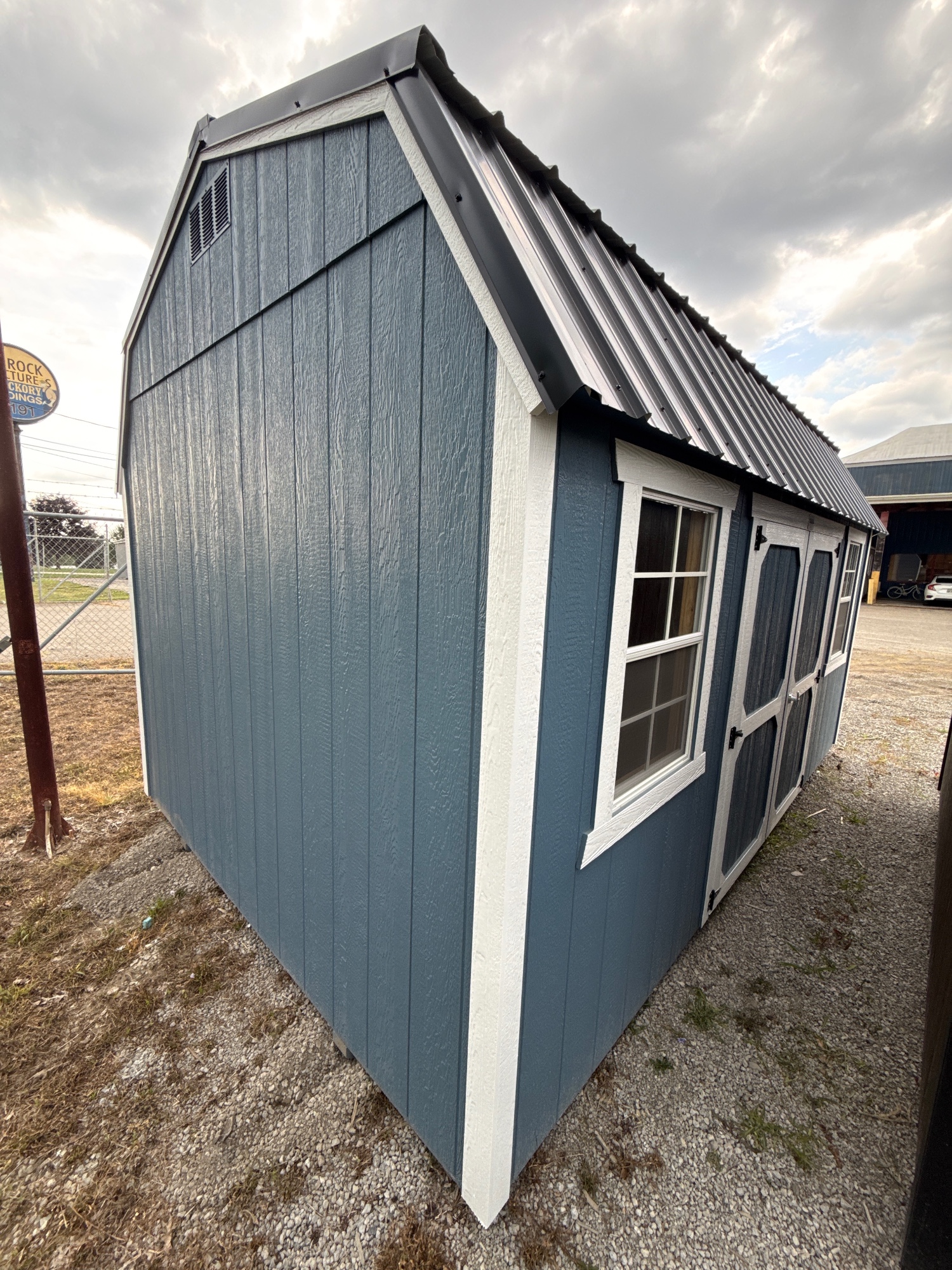Lofted Barn - 10x16